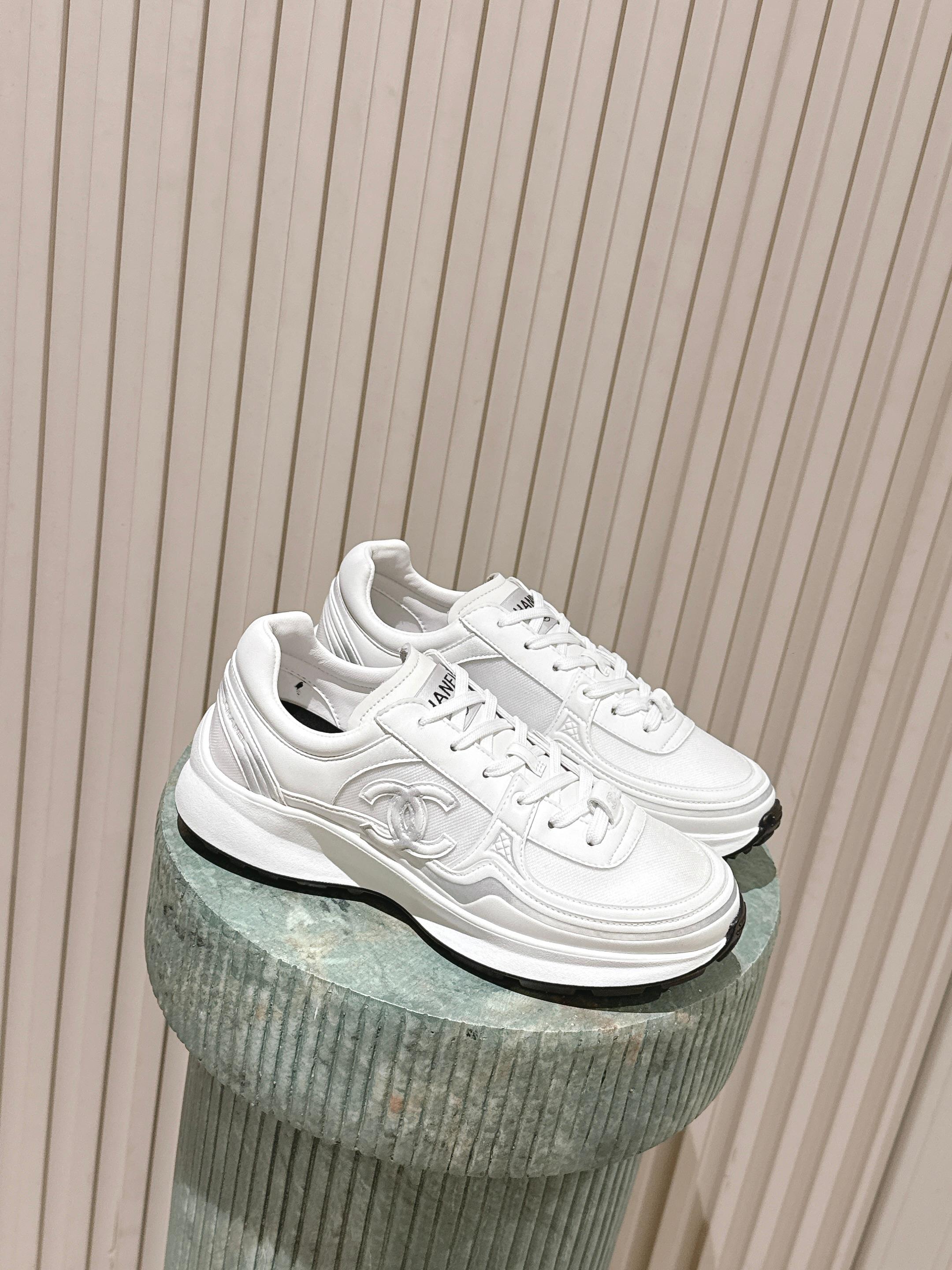 NO:696298,Top version::chane…l 26c new arrival Xiaoxiang 26c Silver Horn King sneakers, black cowhide cloth stitching, double C logo embossed on the side, low-key and recognizable, breathable mesh lining, comfortable to wear size: 35-41, casual shoes/sports shoes, chanel, alexander wang, sneakers, cowhide19860909顶级版本::chane…l 26c new arrival 小香26c银角大王运动鞋 黑色牛皮布面拼接,侧面压印双C logo 低调又有辨识度,内里透气网布,穿着舒适 size:35-41,休闲鞋/运动鞋,chanel,alexander wang,sneakers,cowhide,Women's Shoes