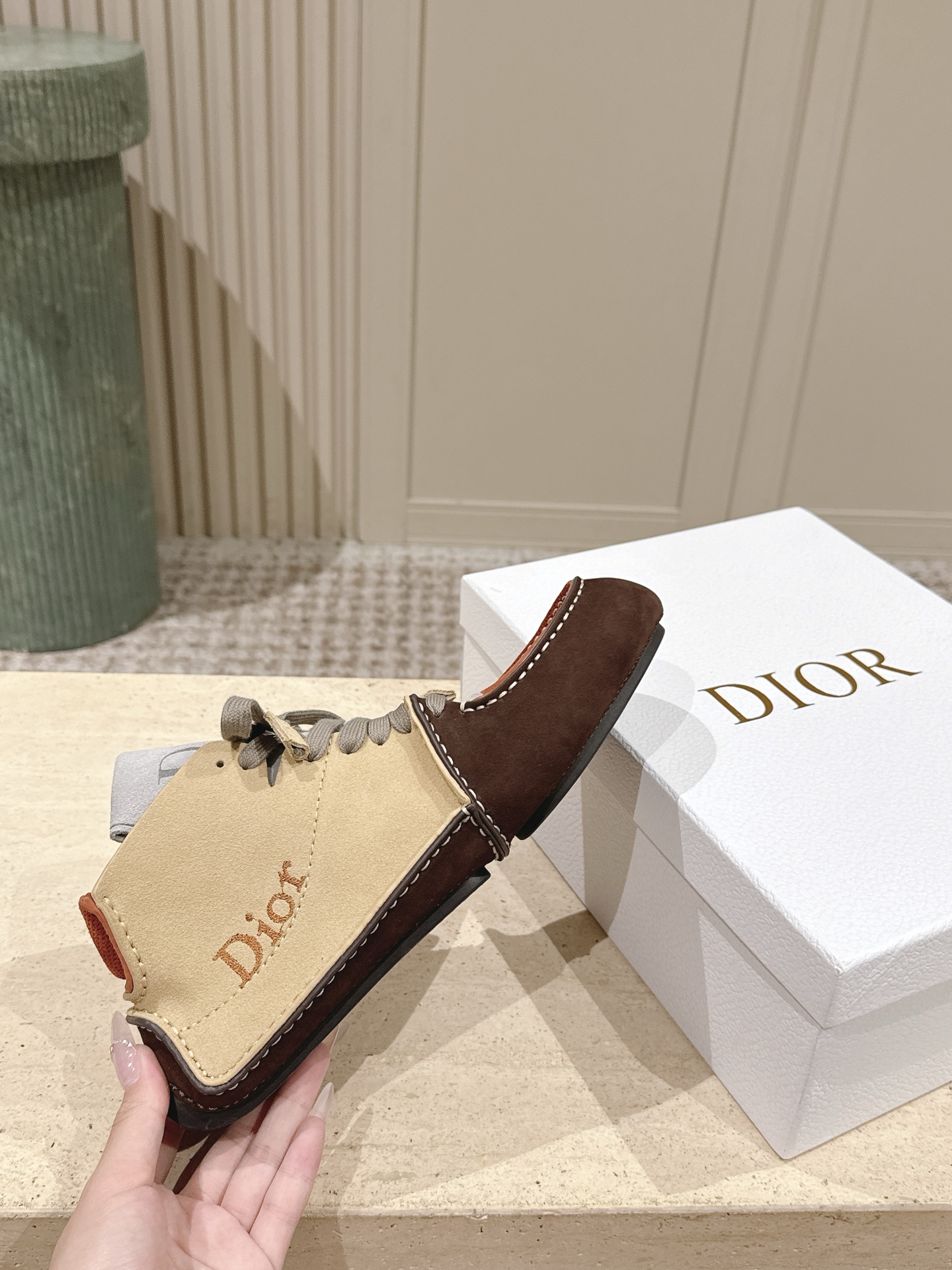 Dior Style Red Leather Women's Shoes style reference detail image 5 from source 785068