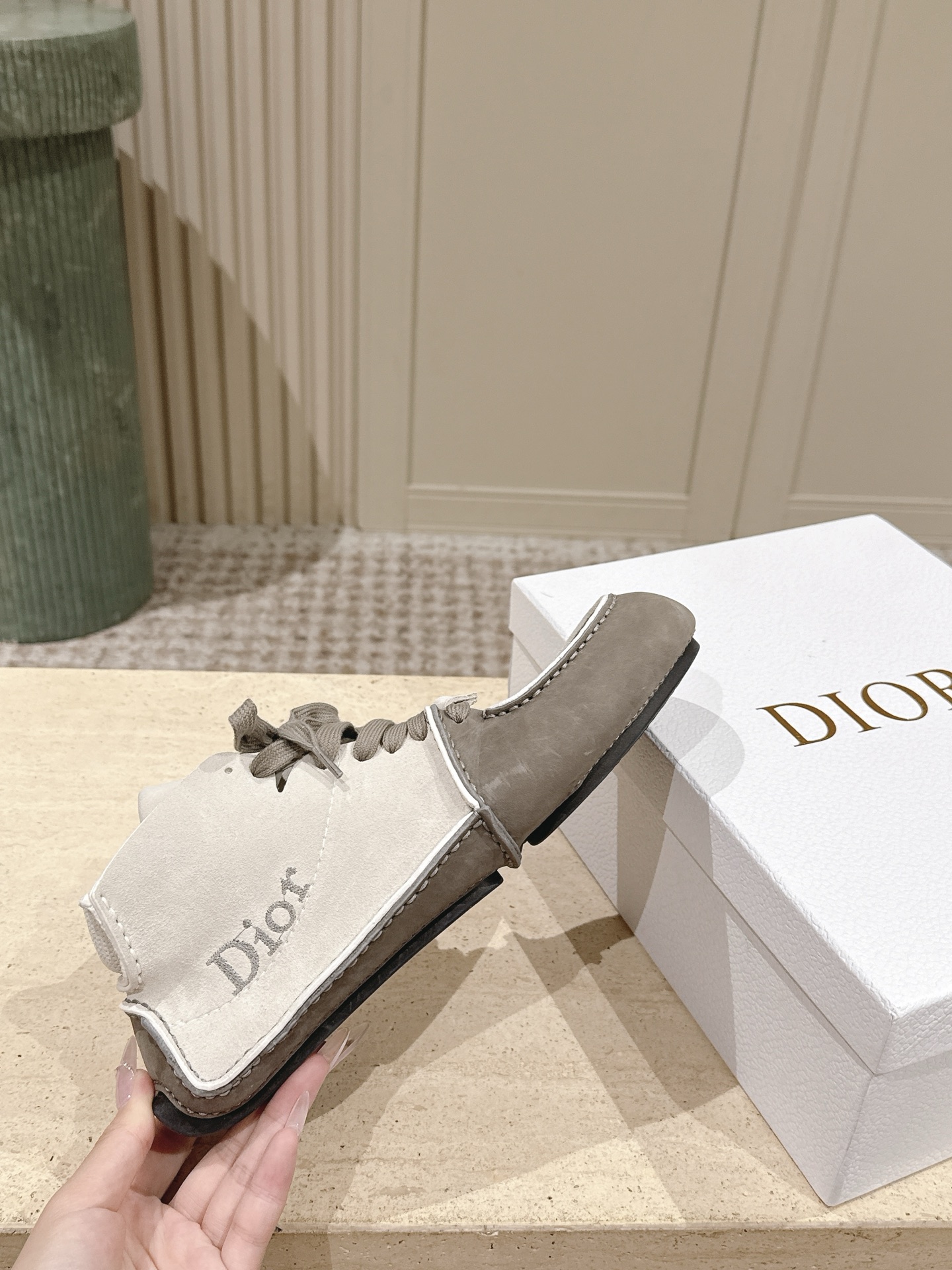 Dior Style Red Leather Women's Shoes style reference detail image 5 from source 785070