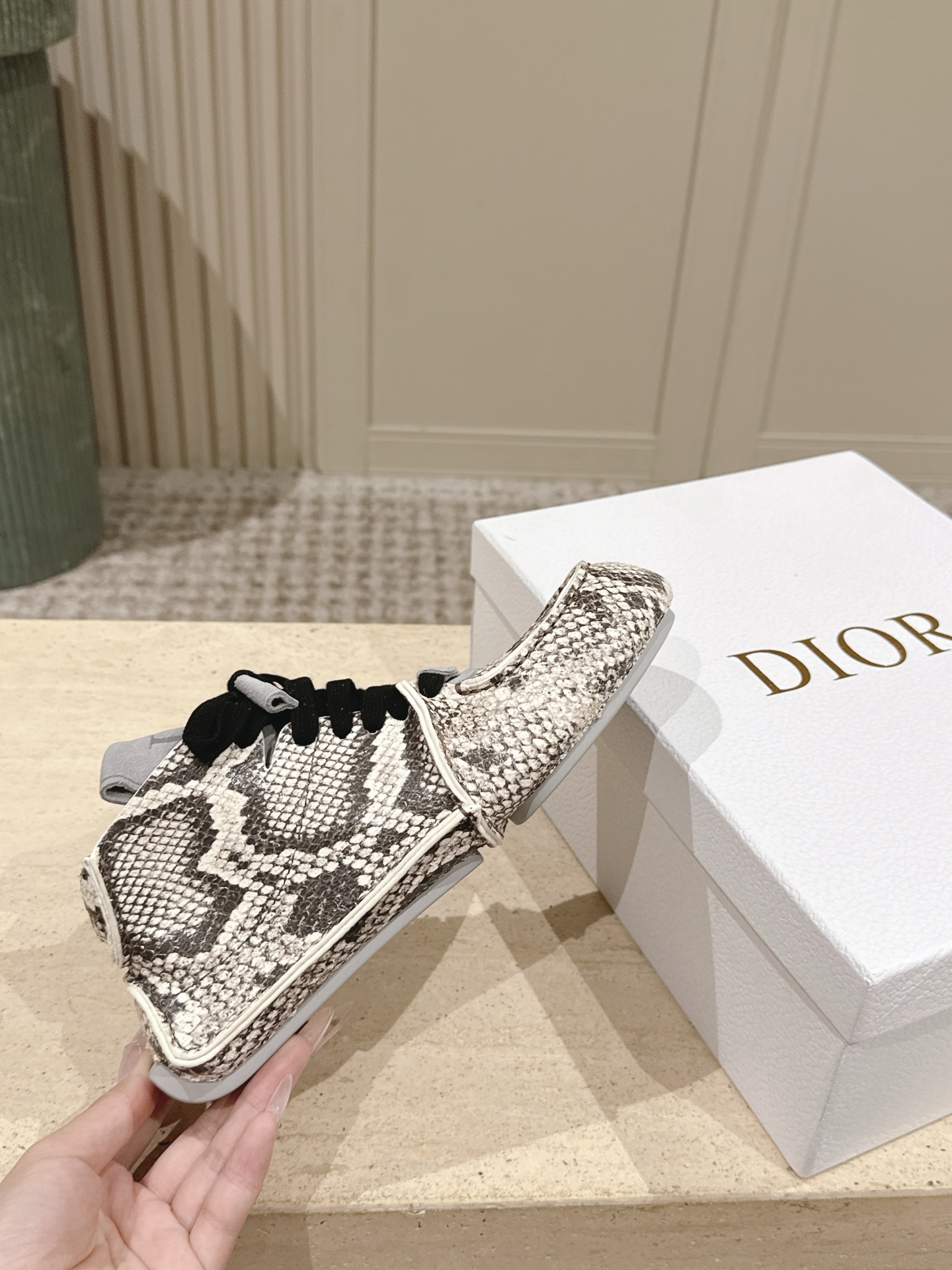 Dior Style Red Leather Women's Shoes style reference detail image 5 from source 785071
