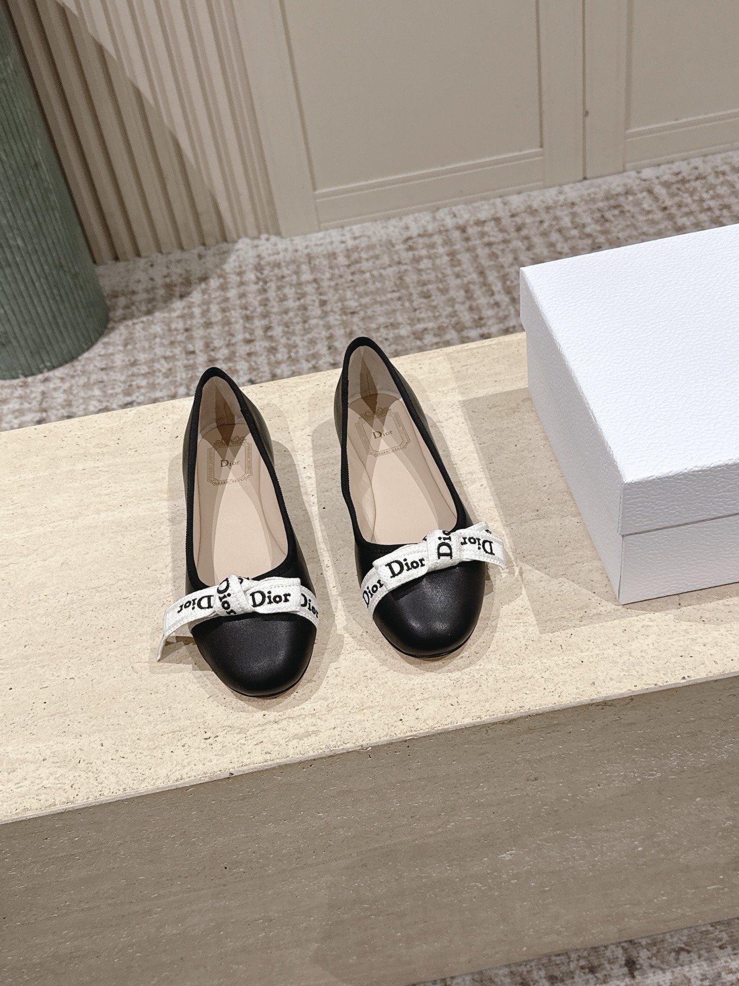 Dior Style Black Leather Women's Shoes style reference detail image 2 from source 785073