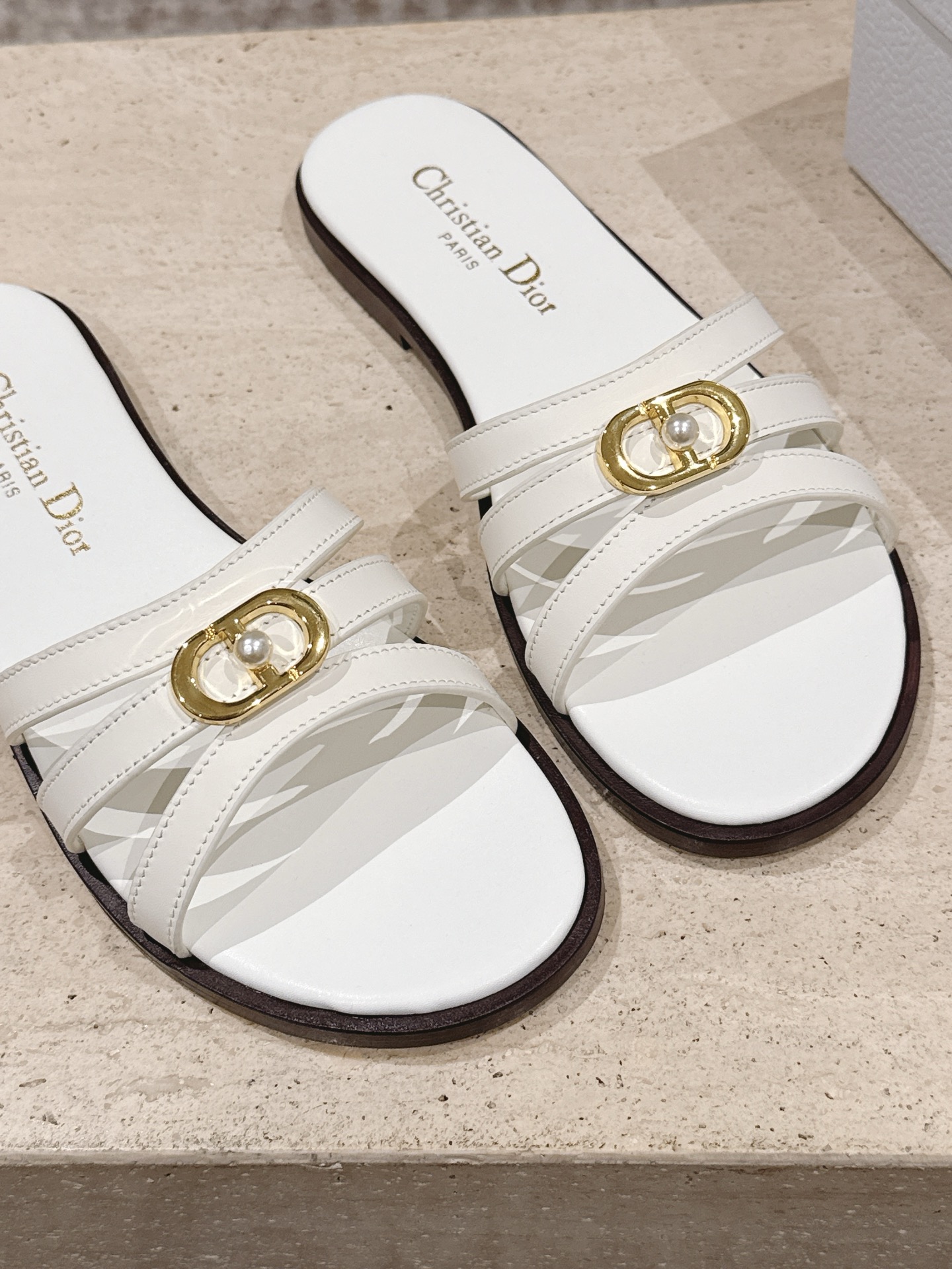 Dior Style Leather Women's Shoes style reference detail image 8 from source 785074