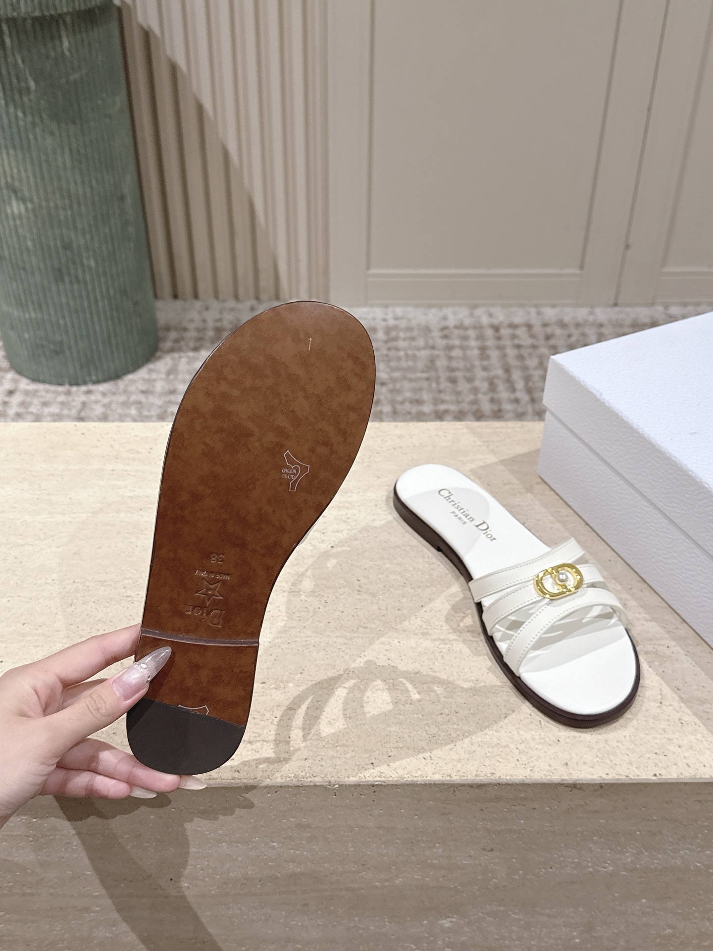 Dior Style Leather Women's Shoes style reference detail image 9 from source 785074