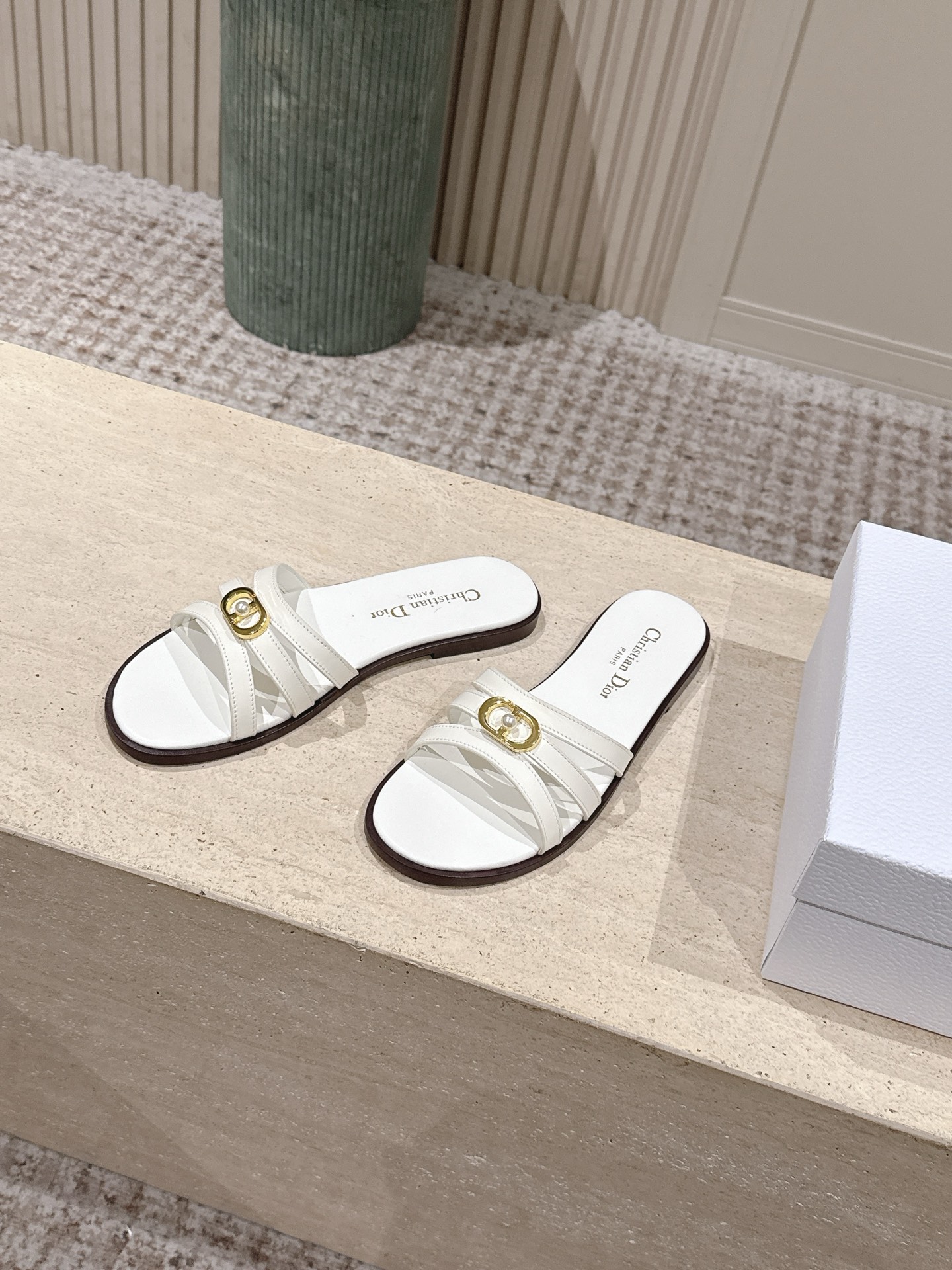 Dior Style Leather Women's Shoes style reference detail image 3 from source 785074