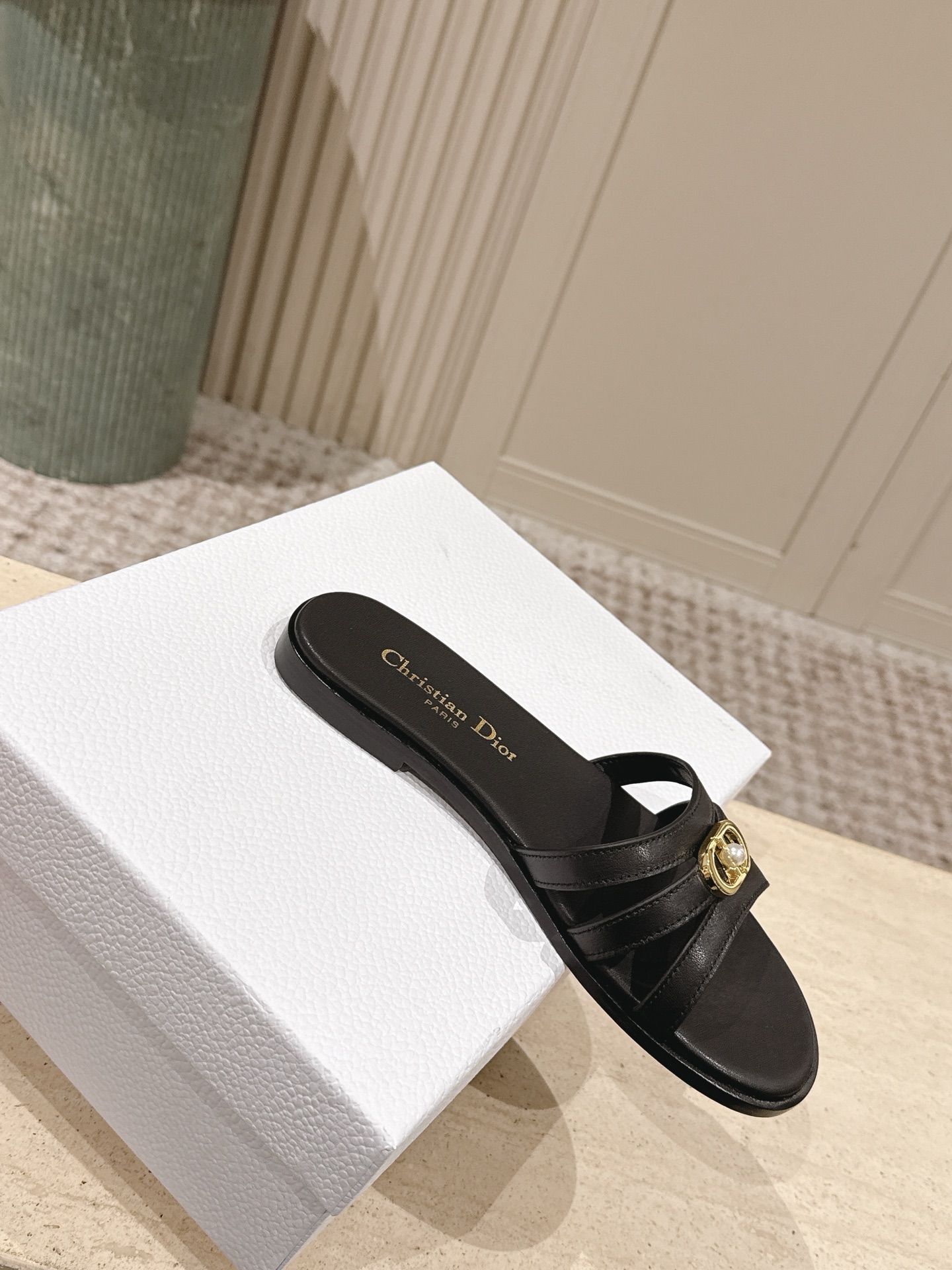 Dior Style Leather Women's Shoes style reference detail image 4 from source 785077