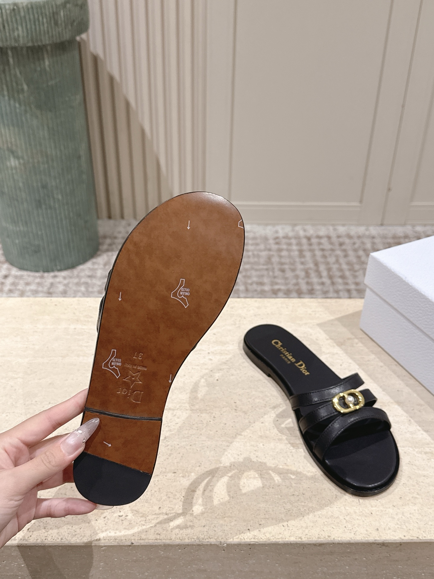 Dior Style Leather Women's Shoes style reference detail image 9 from source 785077
