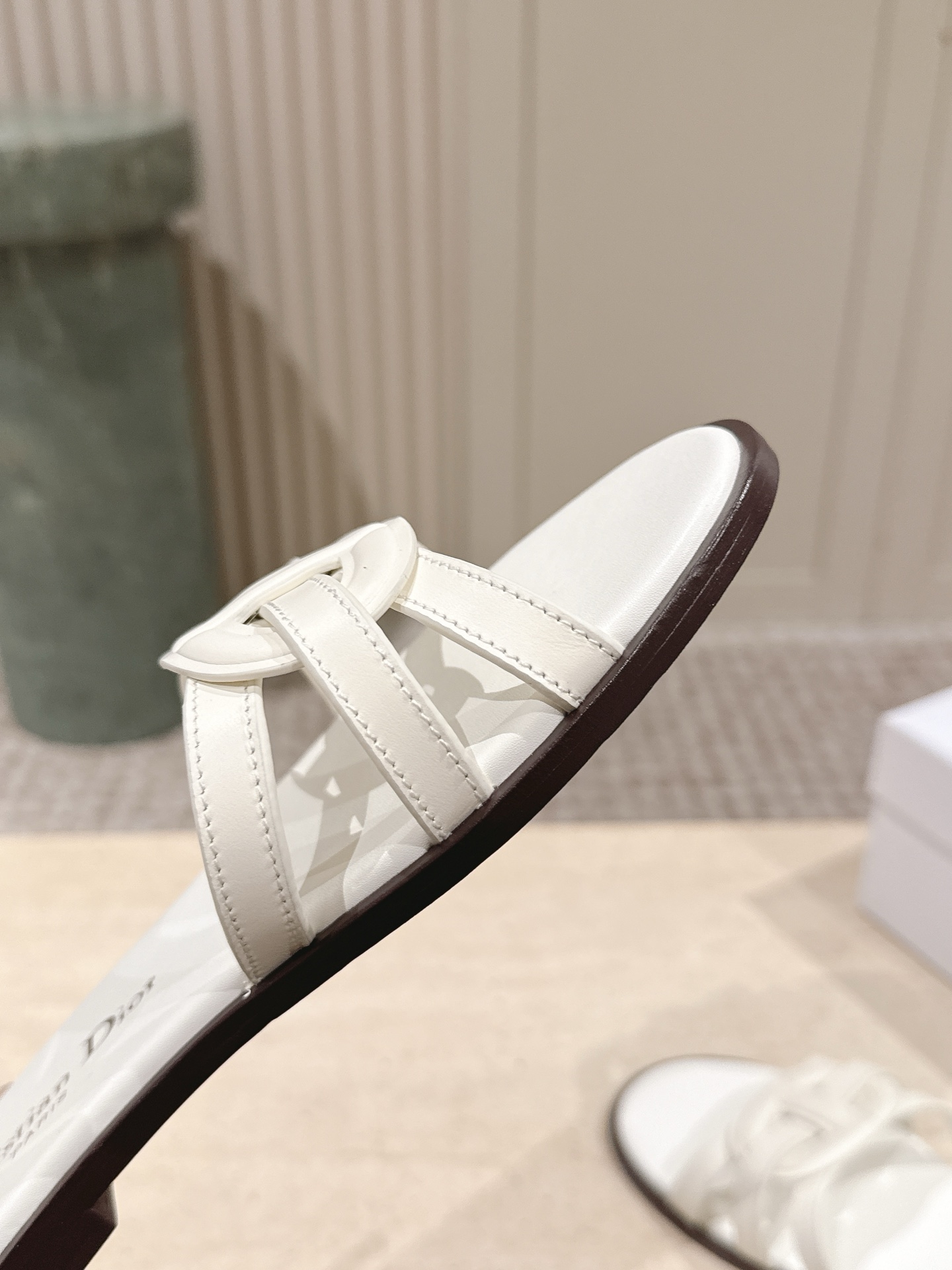 Dior Style Leather Women's Shoes style reference detail image 7 from source 785078