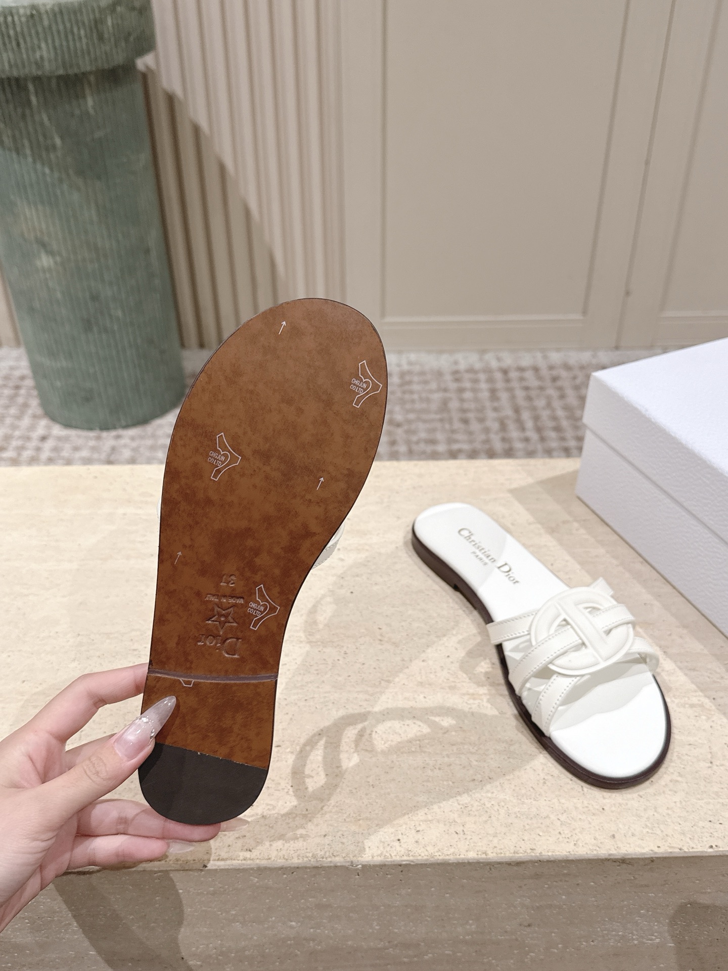 Dior Style Leather Women's Shoes style reference detail image 9 from source 785078