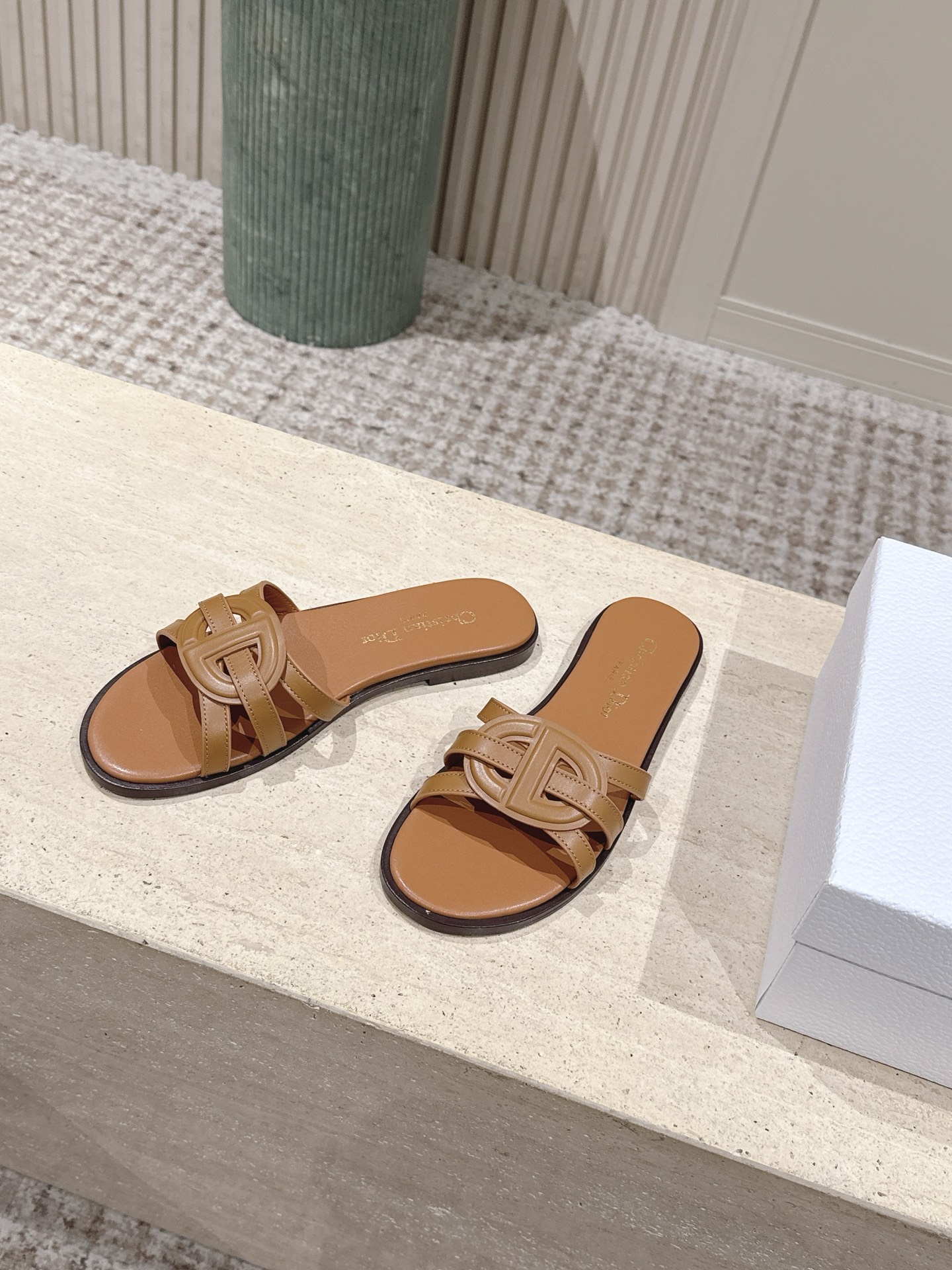 Dior Style Leather Women's Shoes style reference detail image 3 from source 785080