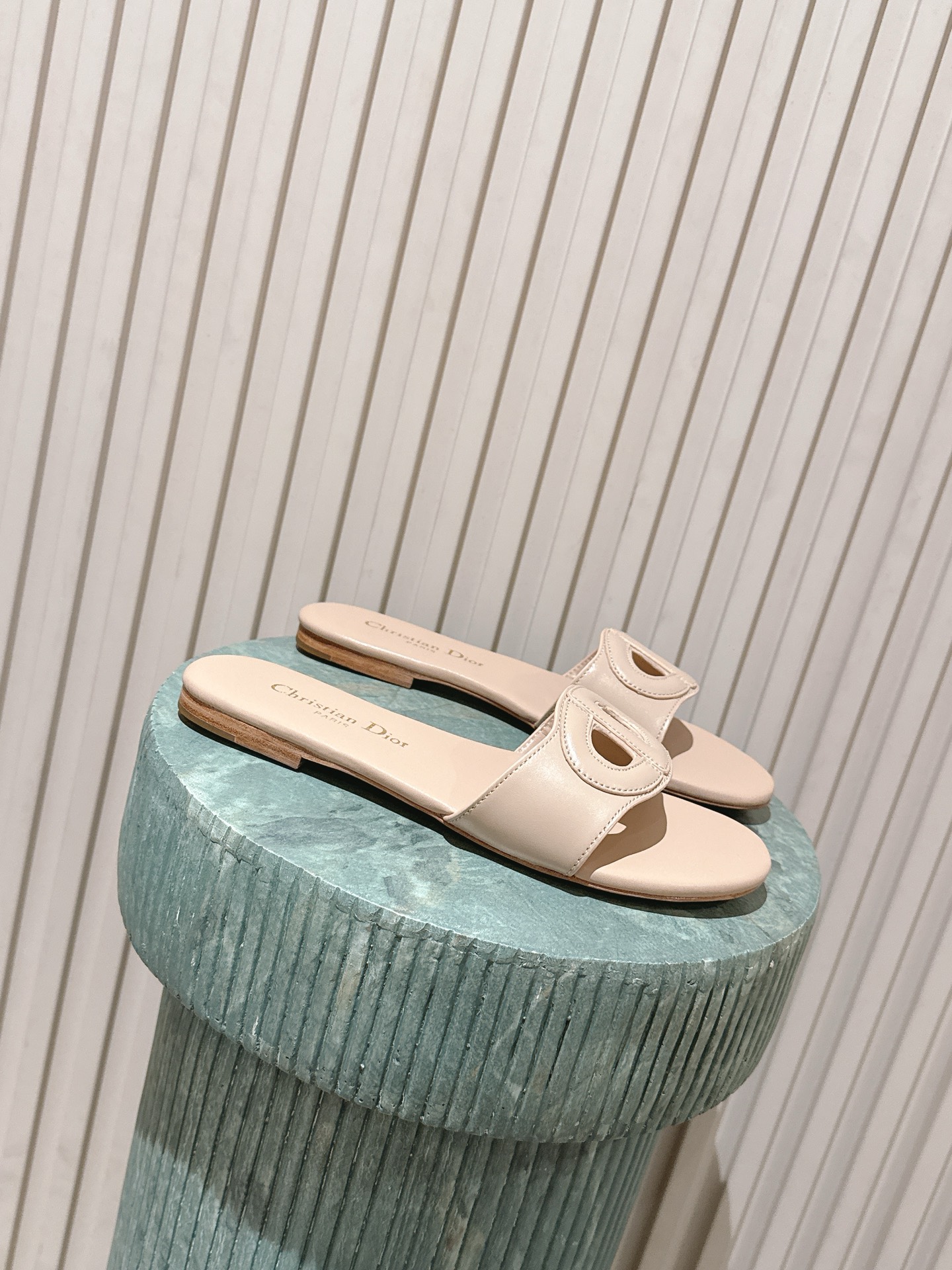 Dior Style Leather Women's Shoes style reference detail image 1 from source 785083