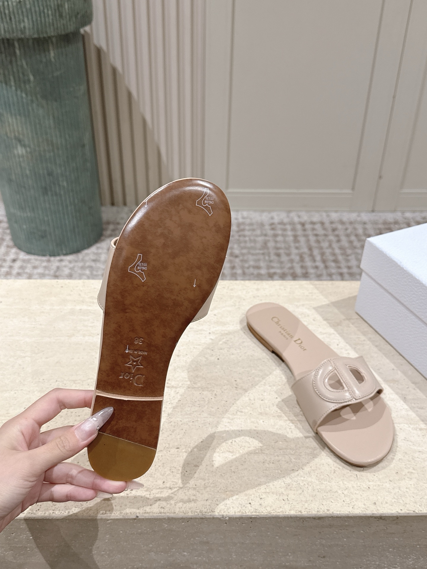 Dior Style Leather Women's Shoes style reference detail image 9 from source 785083