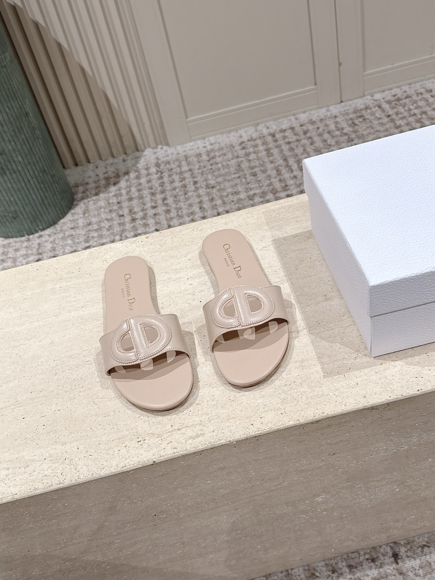 Dior Style Leather Women's Shoes style reference detail image 2 from source 785083