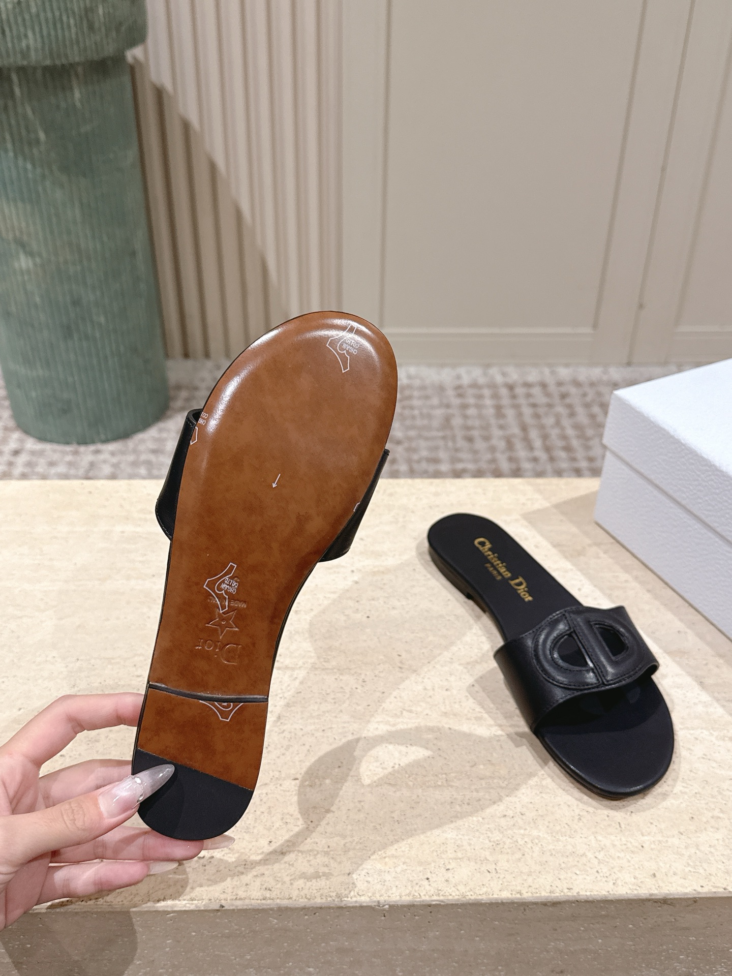 Dior Style Leather Women's Shoes style reference detail image 9 from source 785085