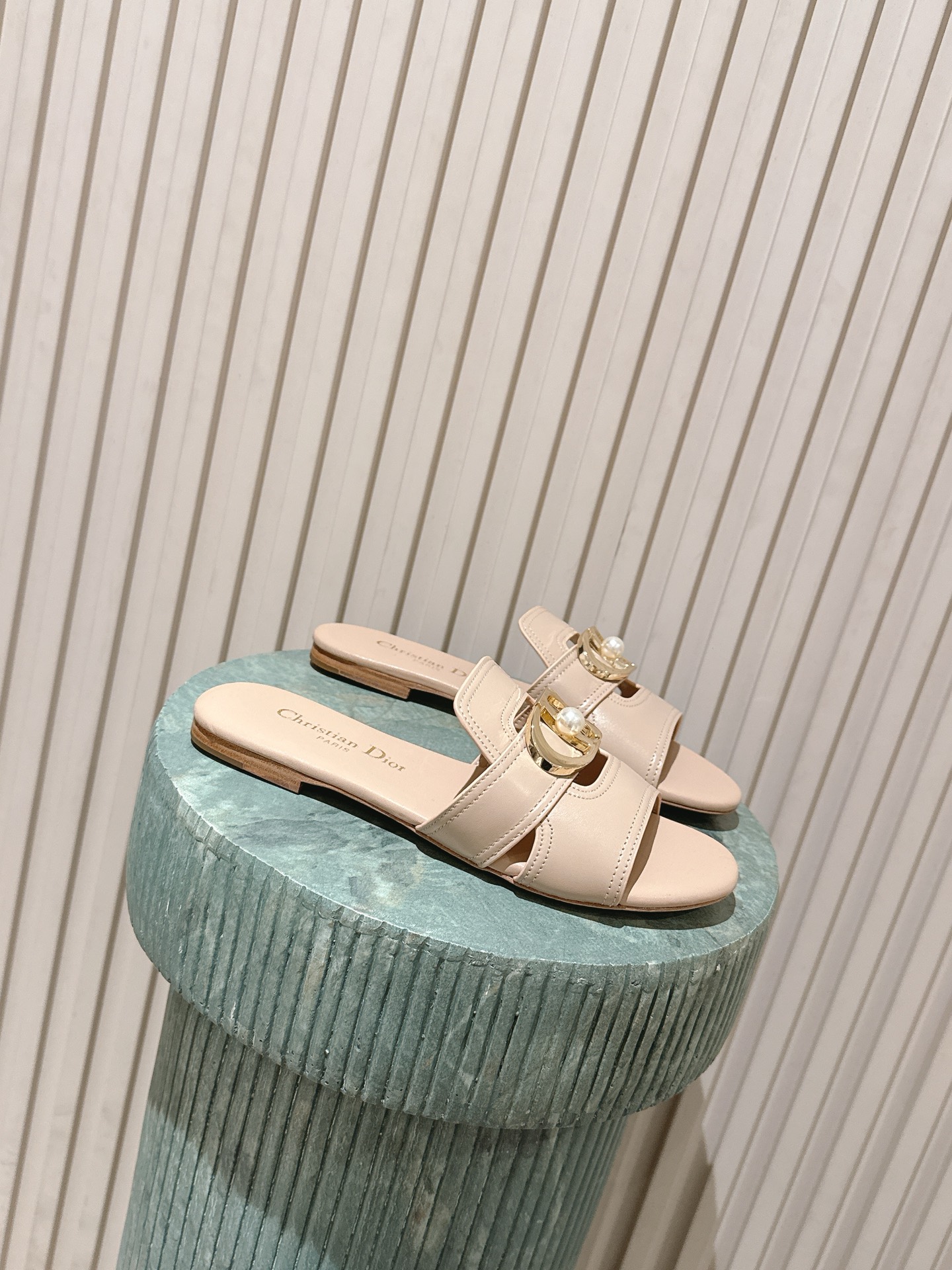 Dior Style Leather Women's Shoes style reference detail image 1 from source 785086