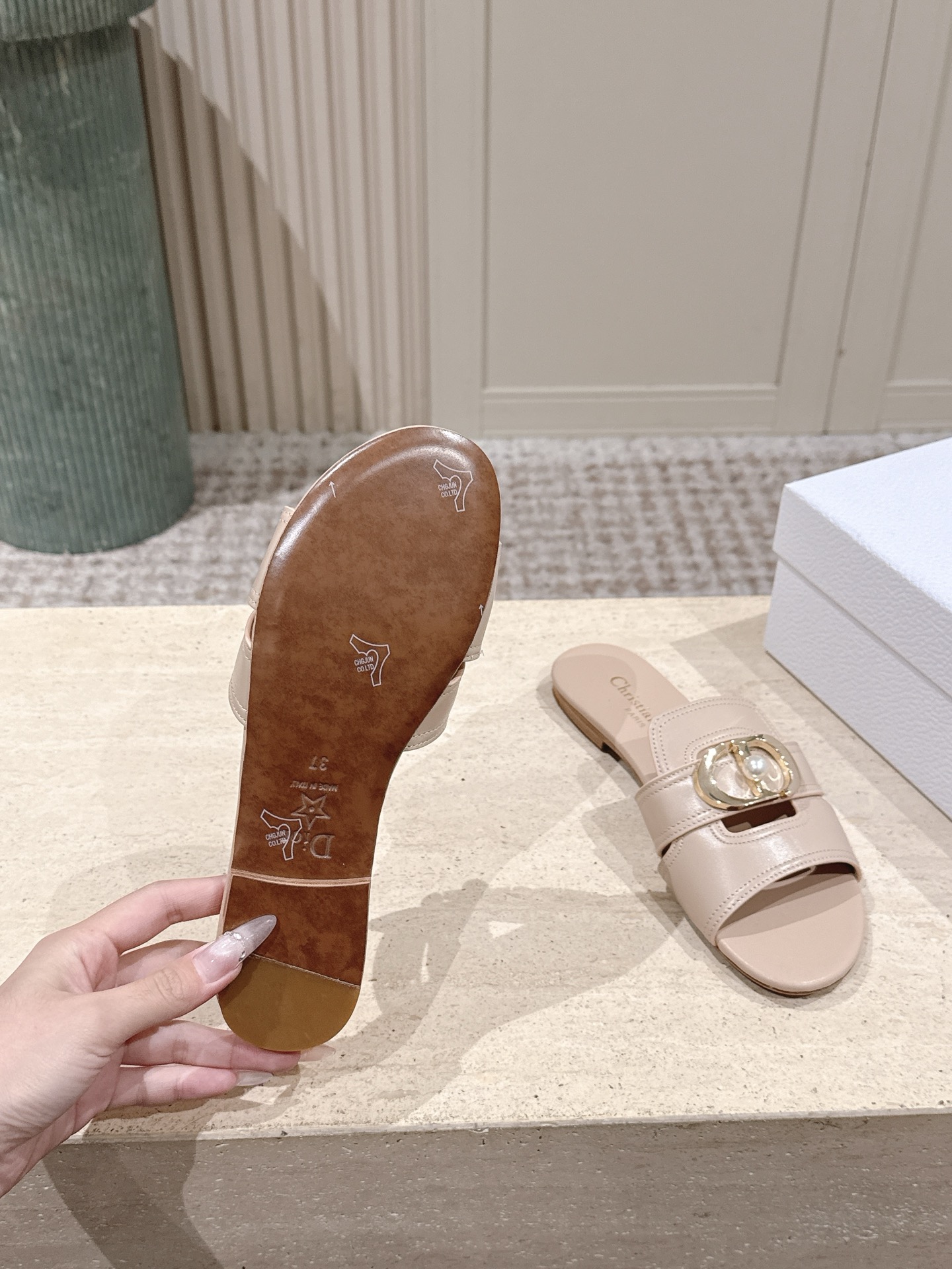 Dior Style Leather Women's Shoes style reference detail image 9 from source 785086