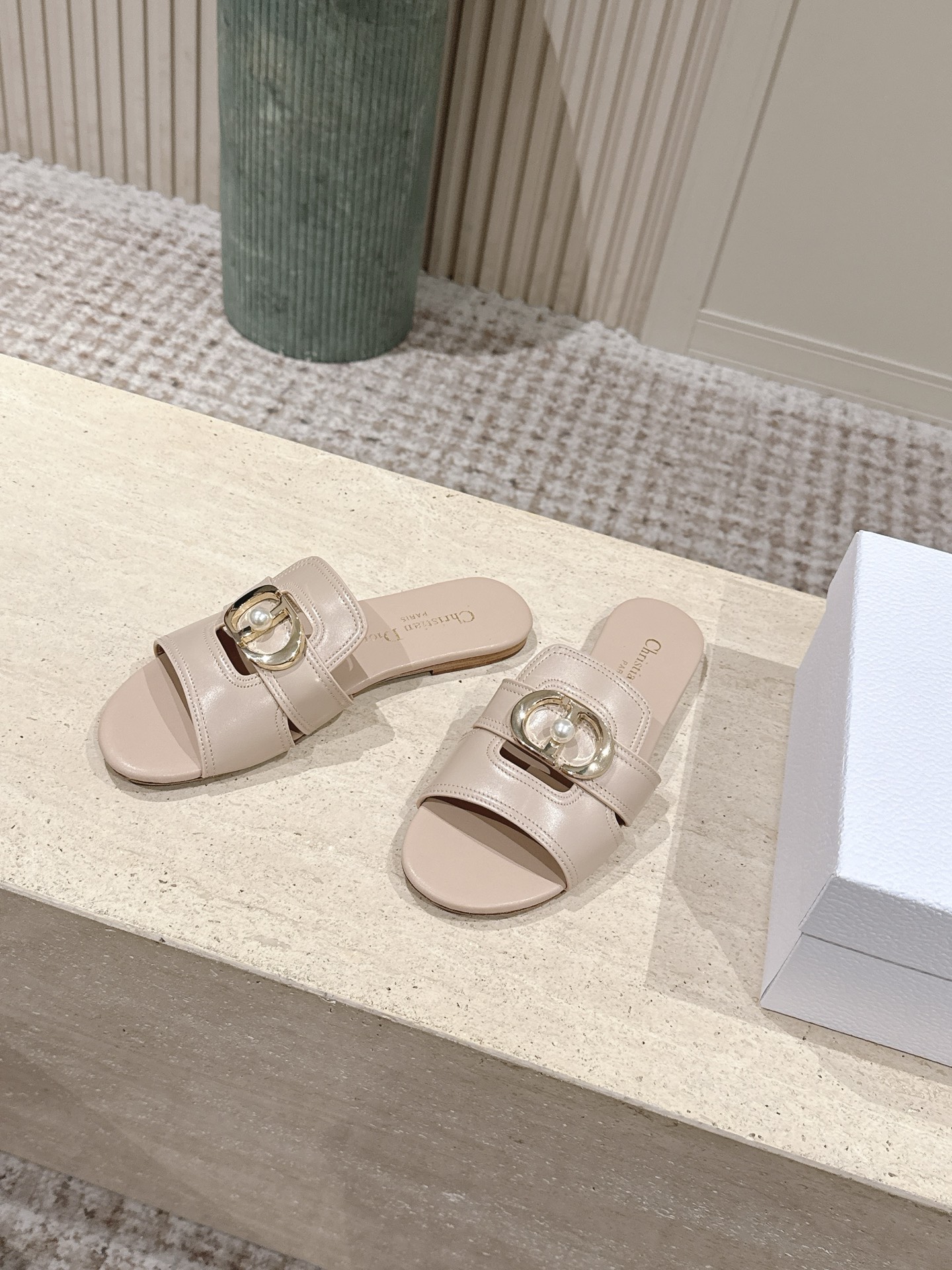 Dior Style Leather Women's Shoes style reference detail image 3 from source 785086