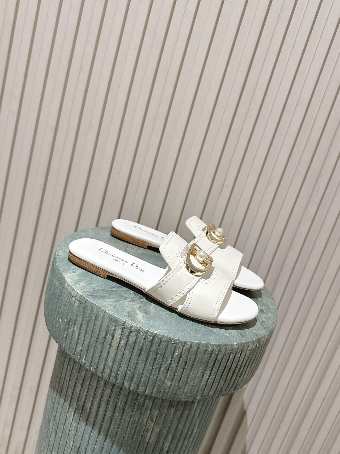 Dior Style Leather Women's Shoes style reference detail image 1 from source 785087