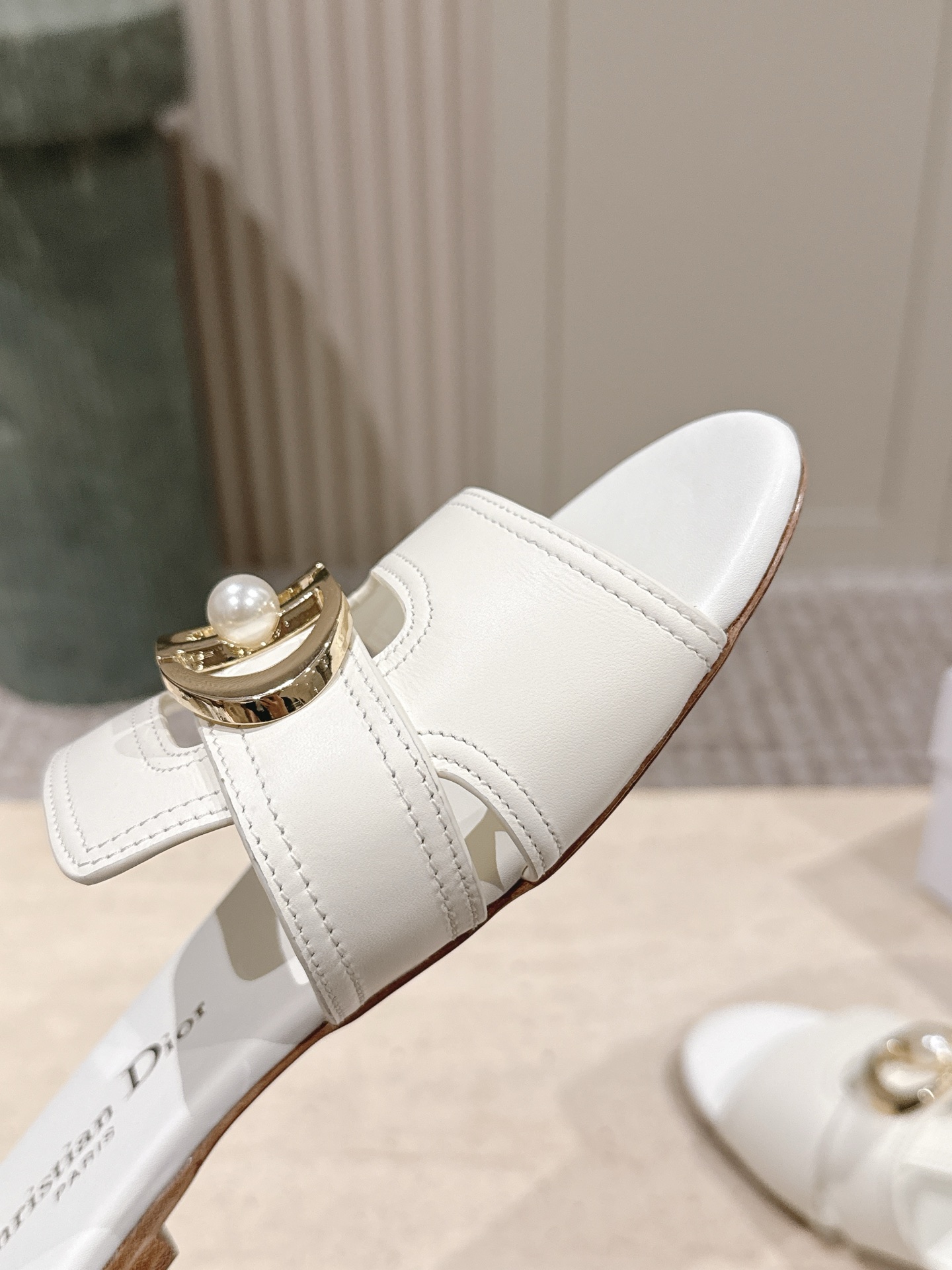 Dior Style Leather Women's Shoes style reference detail image 8 from source 785087