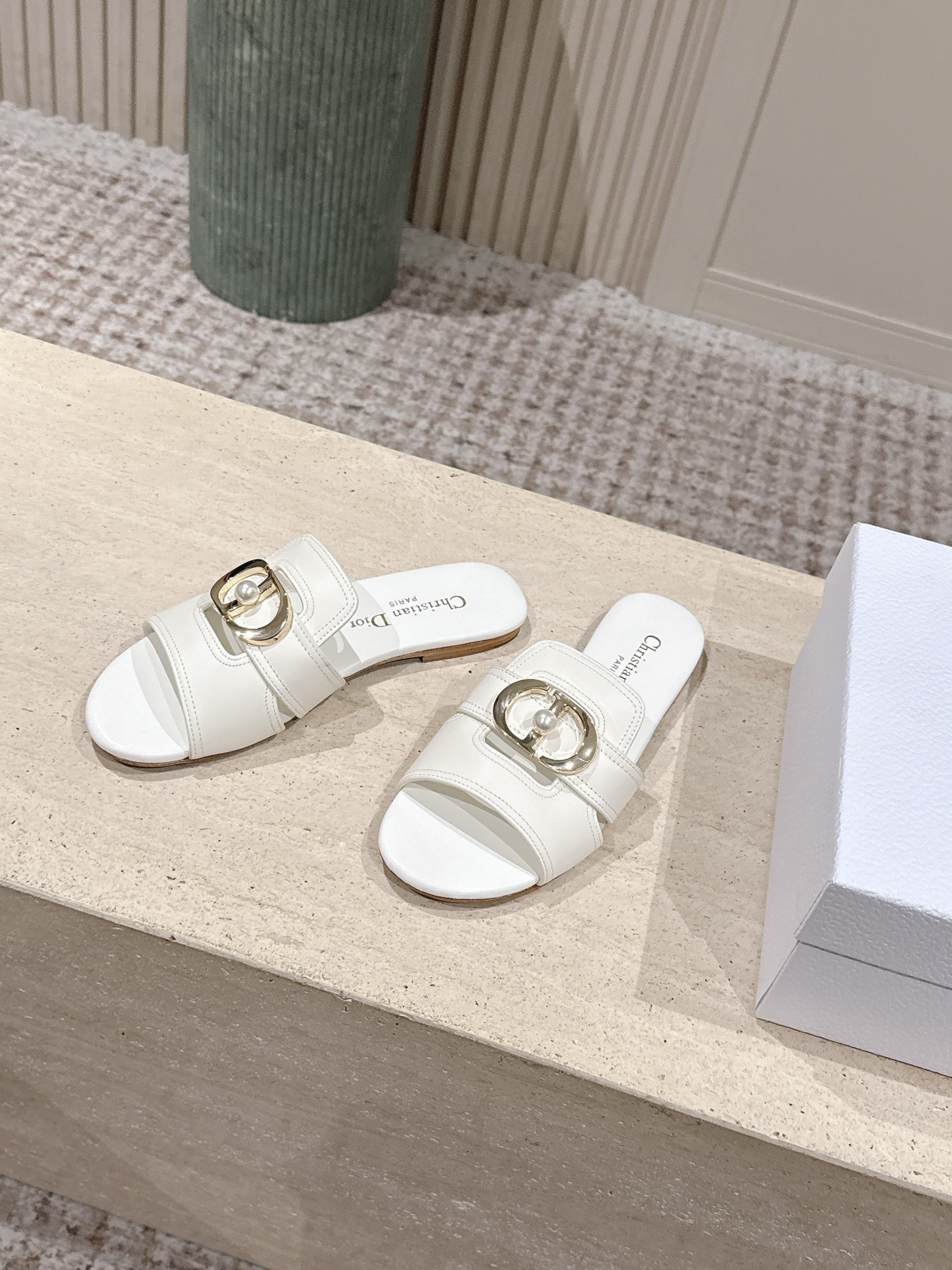 Dior Style Leather Women's Shoes style reference detail image 3 from source 785087