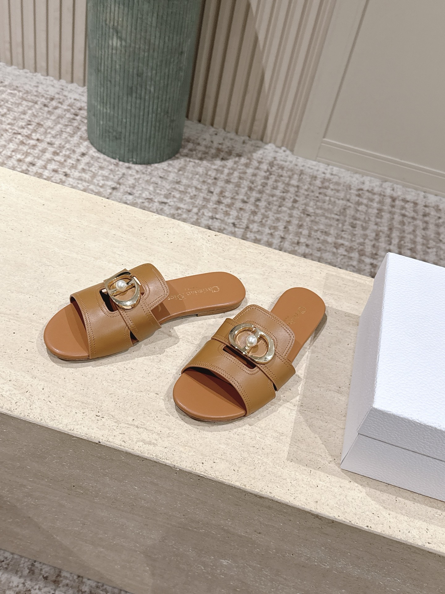 Dior Style Leather Women's Shoes style reference detail image 3 from source 785088