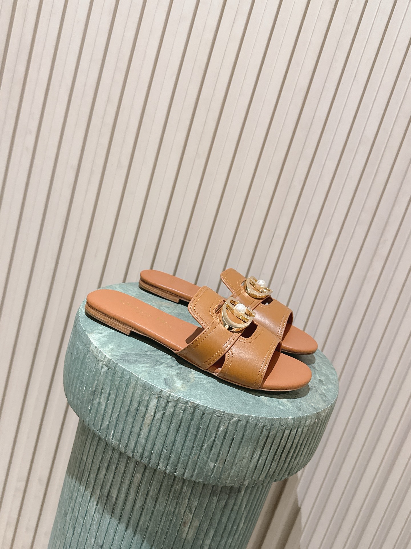Dior Style Leather Women's Shoes style reference detail image 1 from source 785088
