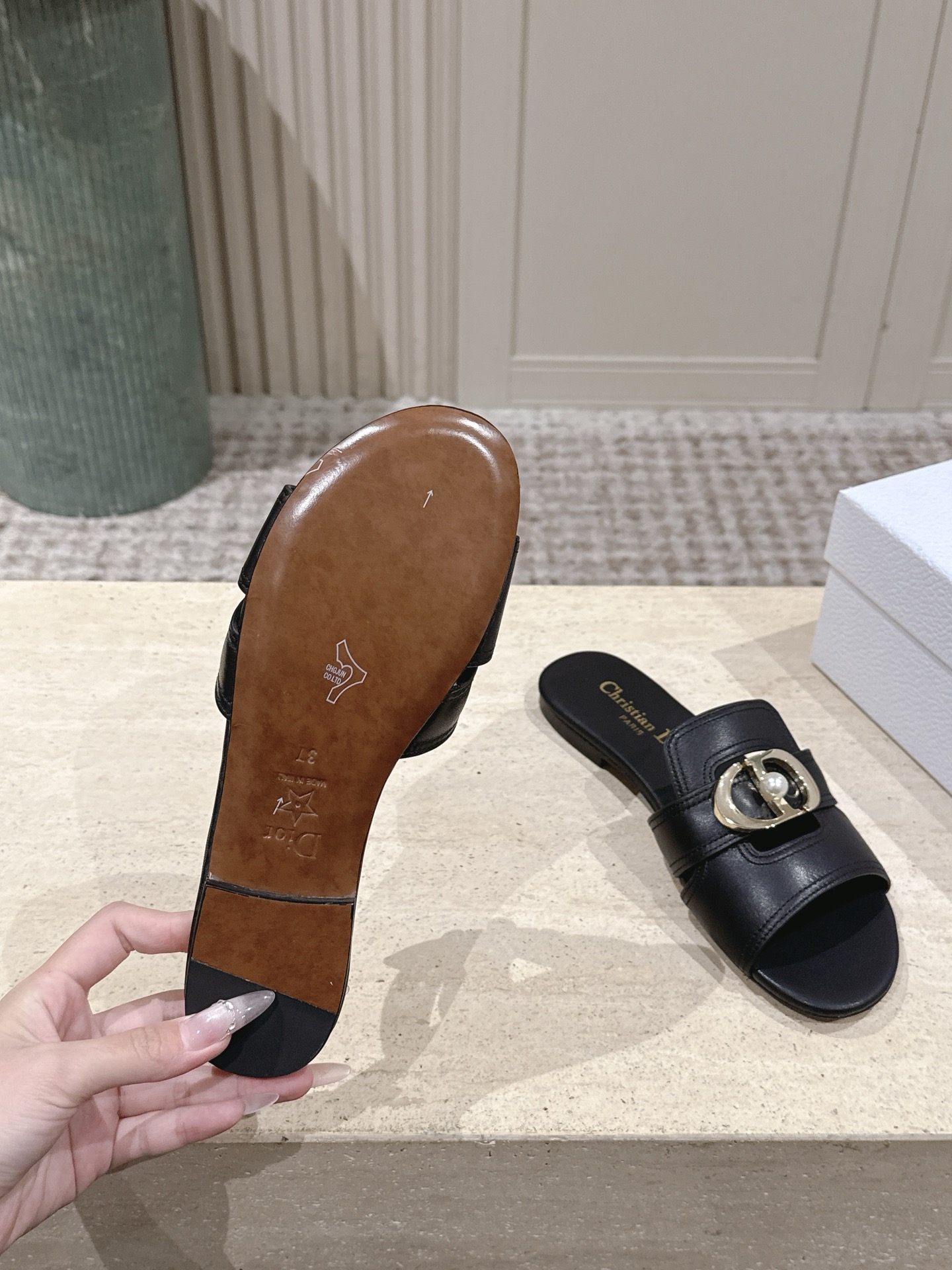 Dior Style Leather Women's Shoes style reference detail image 9 from source 785089