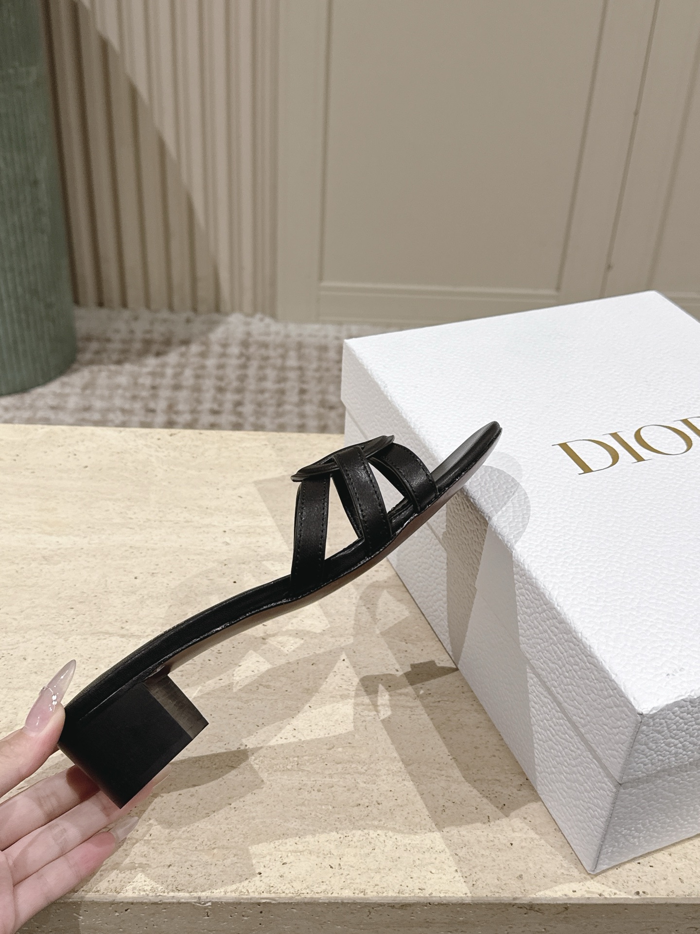 Dior Style Leather Women's Shoes style reference detail image 5 from source 785090