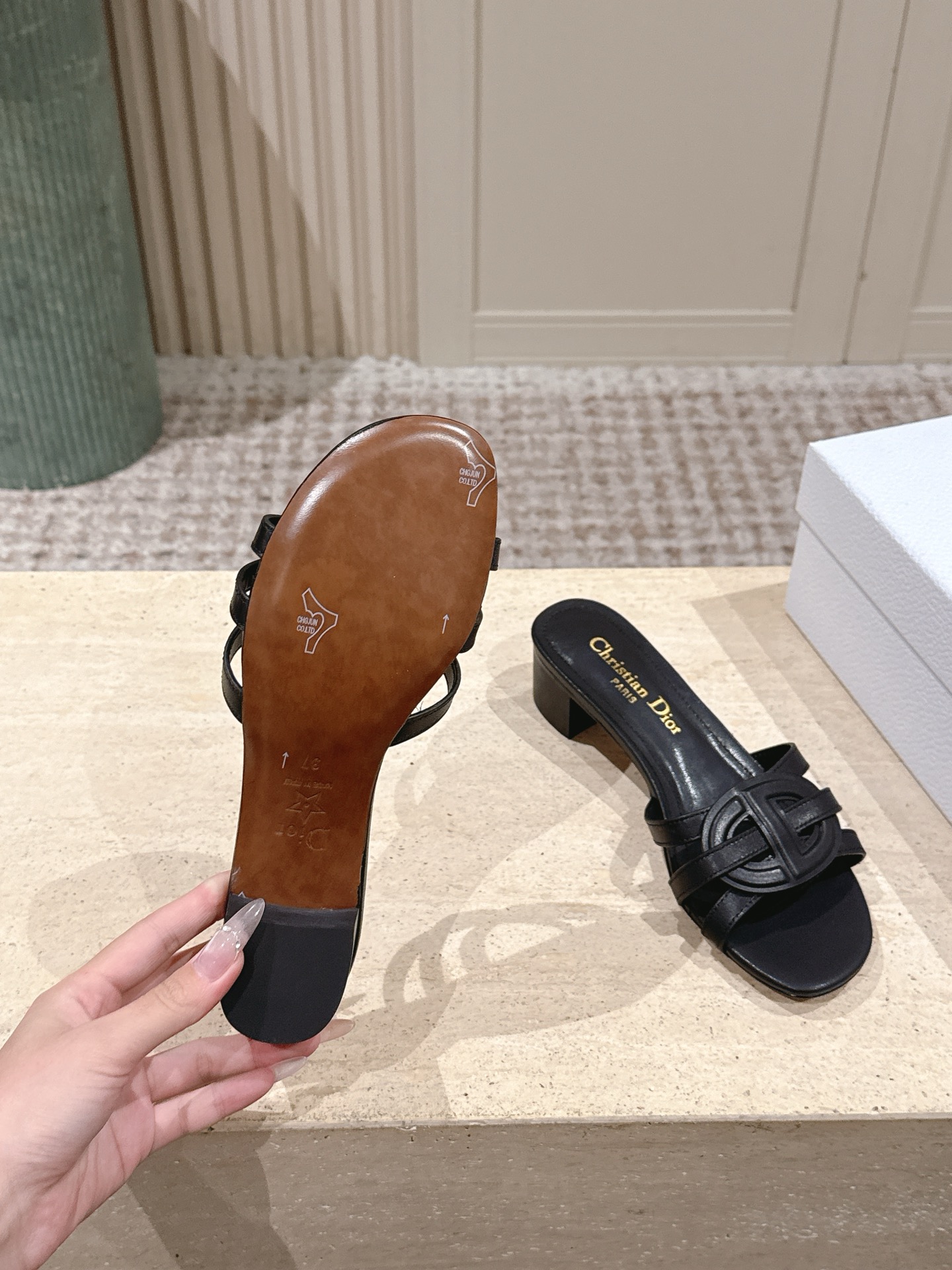 Dior Style Leather Women's Shoes style reference detail image 9 from source 785090