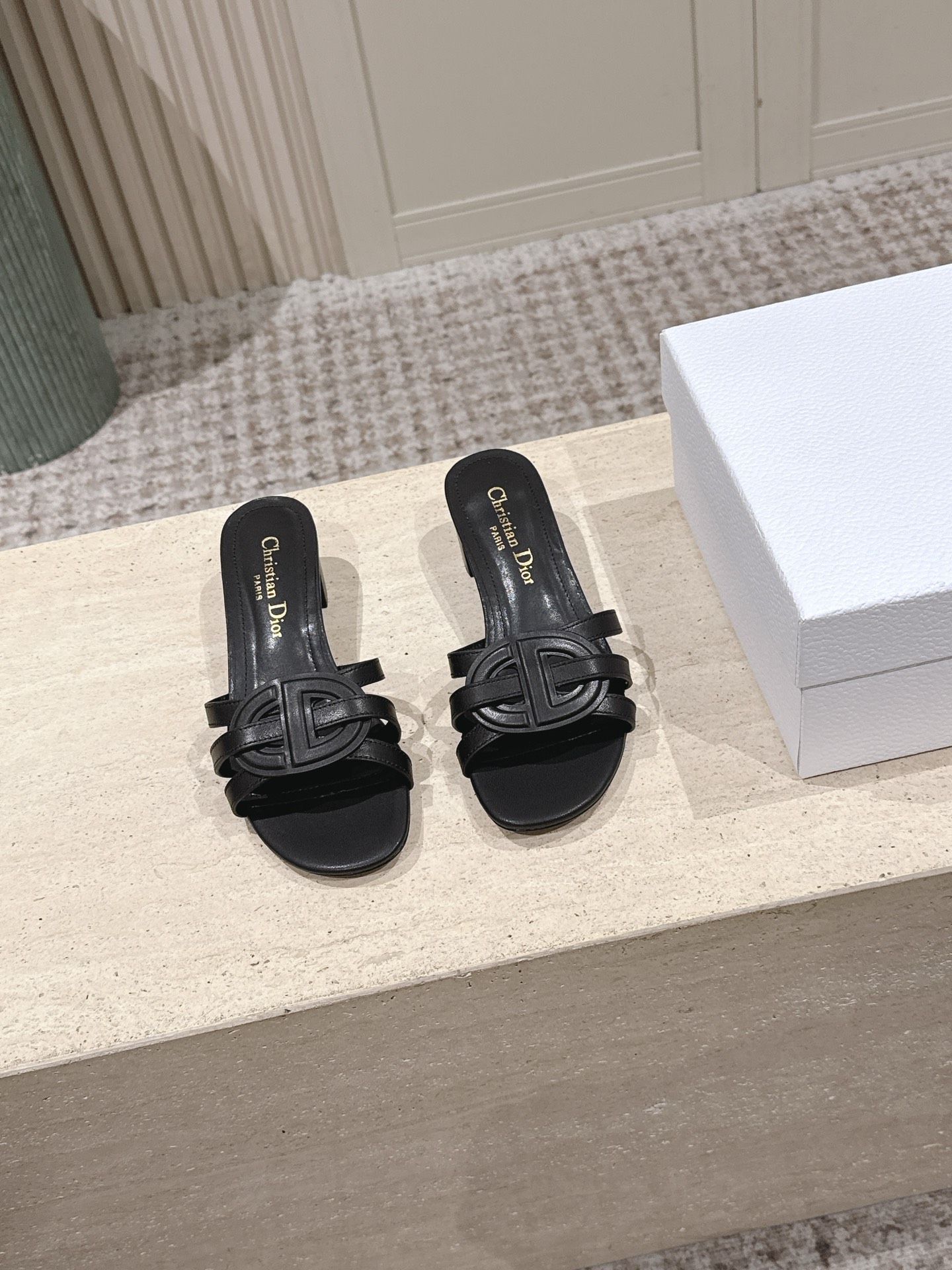 Dior Style Leather Women's Shoes style reference detail image 2 from source 785090