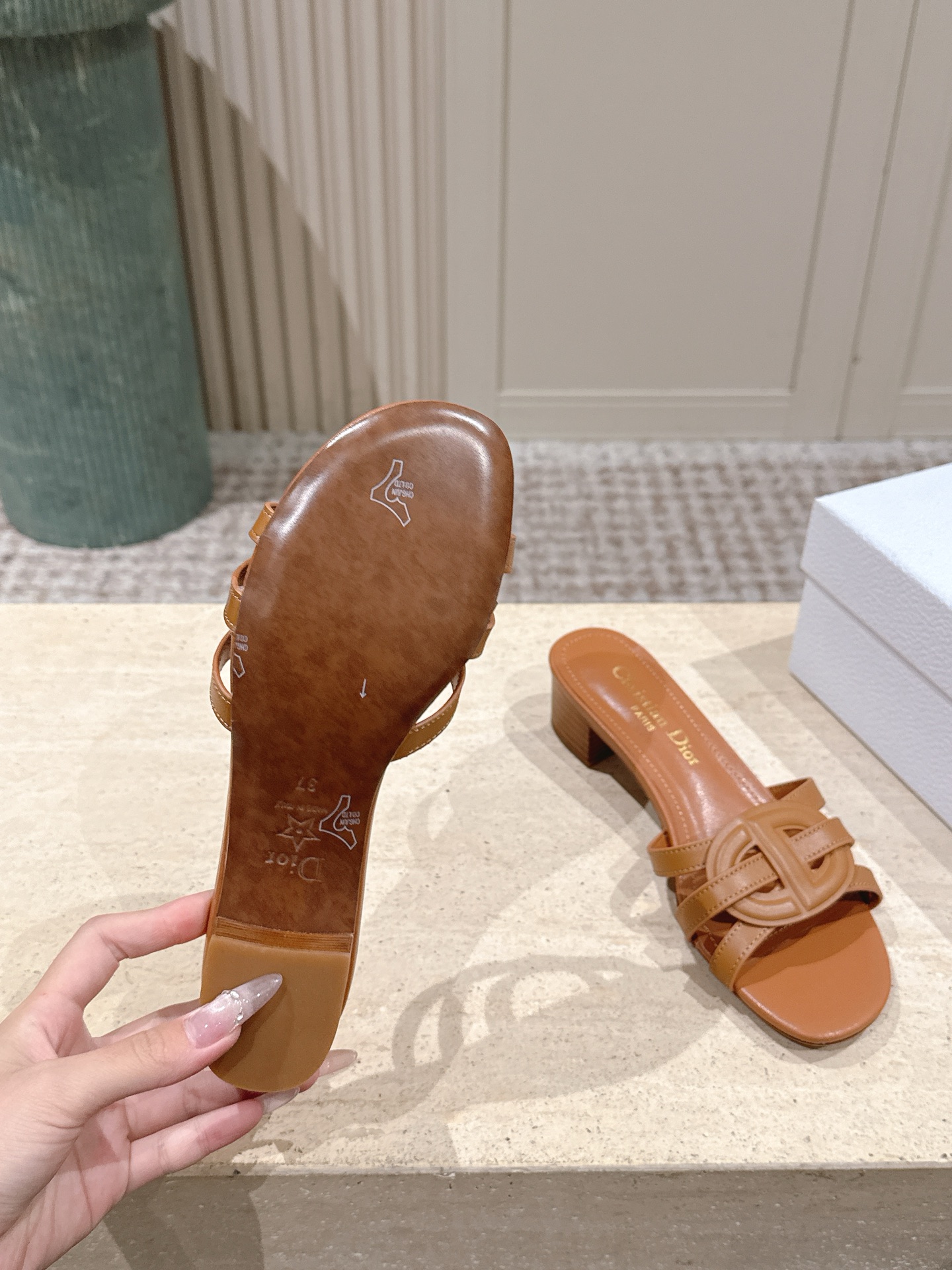 Dior Style Leather Women's Shoes style reference detail image 9 from source 785091