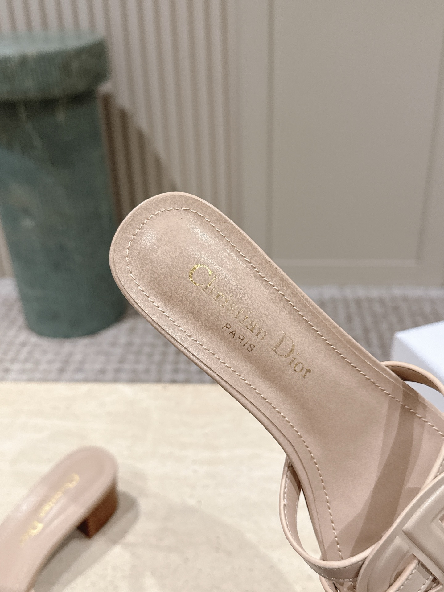 Dior Style Leather Women's Shoes style reference detail image 6 from source 785092