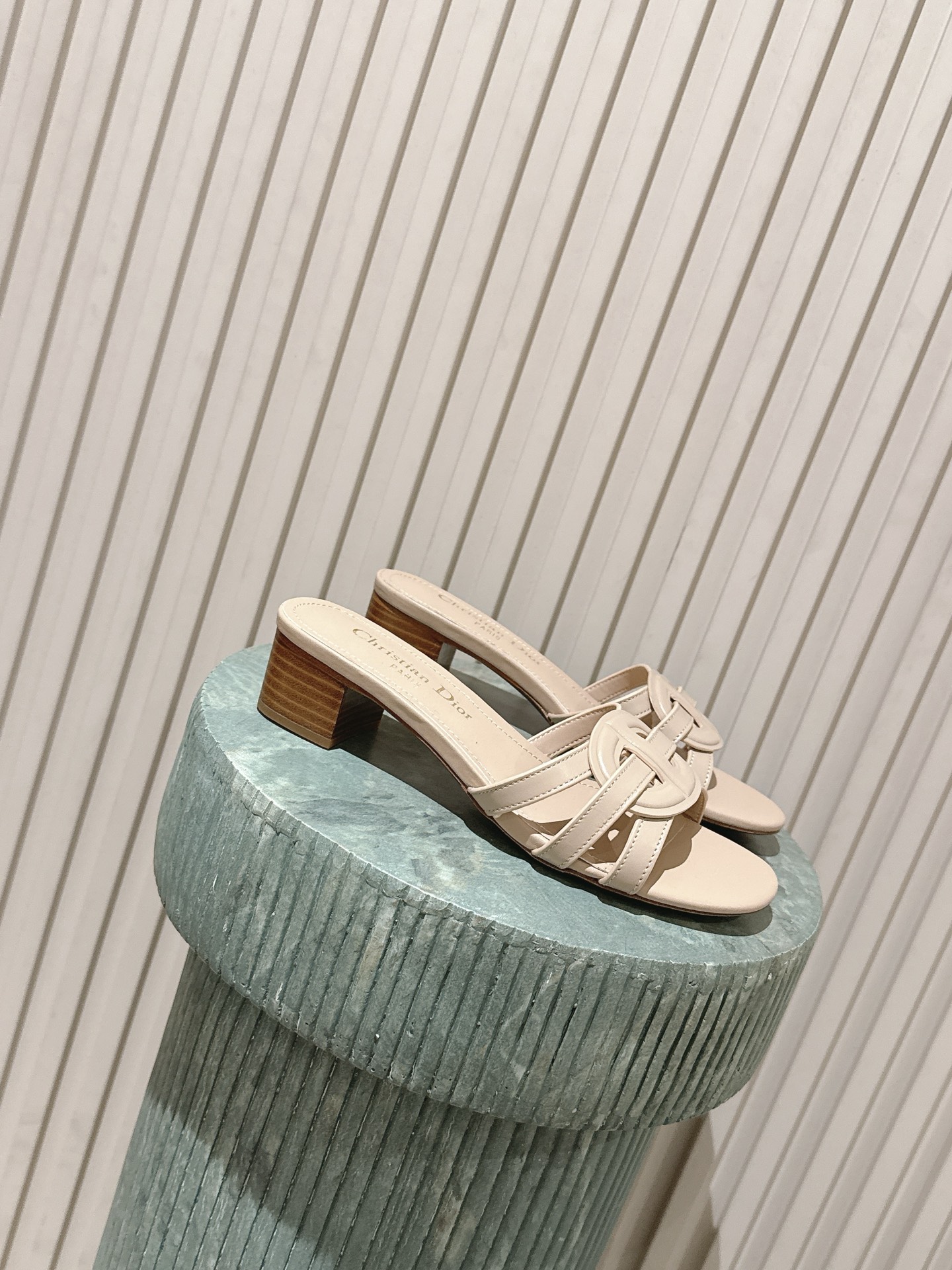 Dior Style Leather Women's Shoes style reference detail image 1 from source 785092