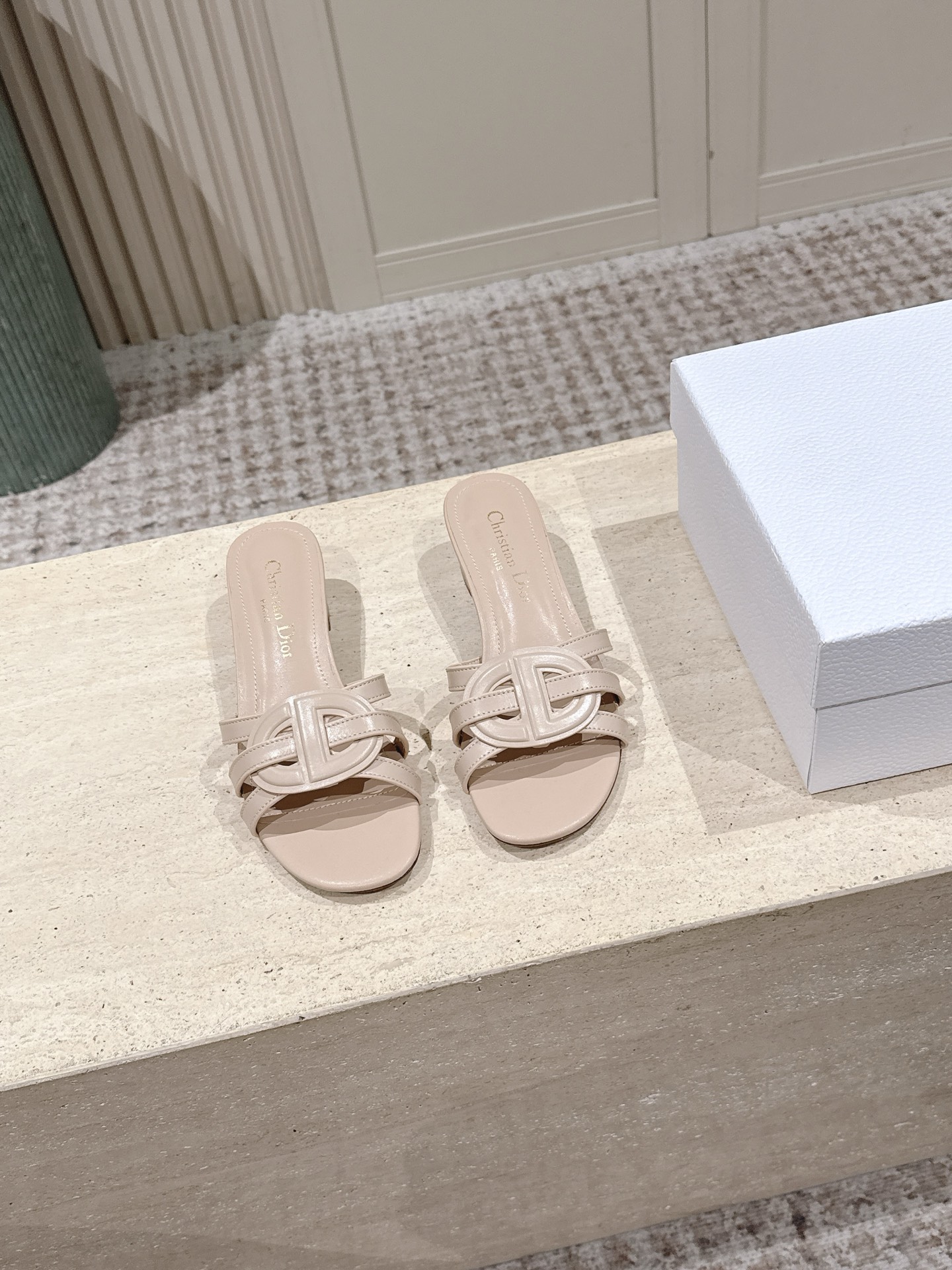 Dior Style Leather Women's Shoes style reference detail image 2 from source 785092