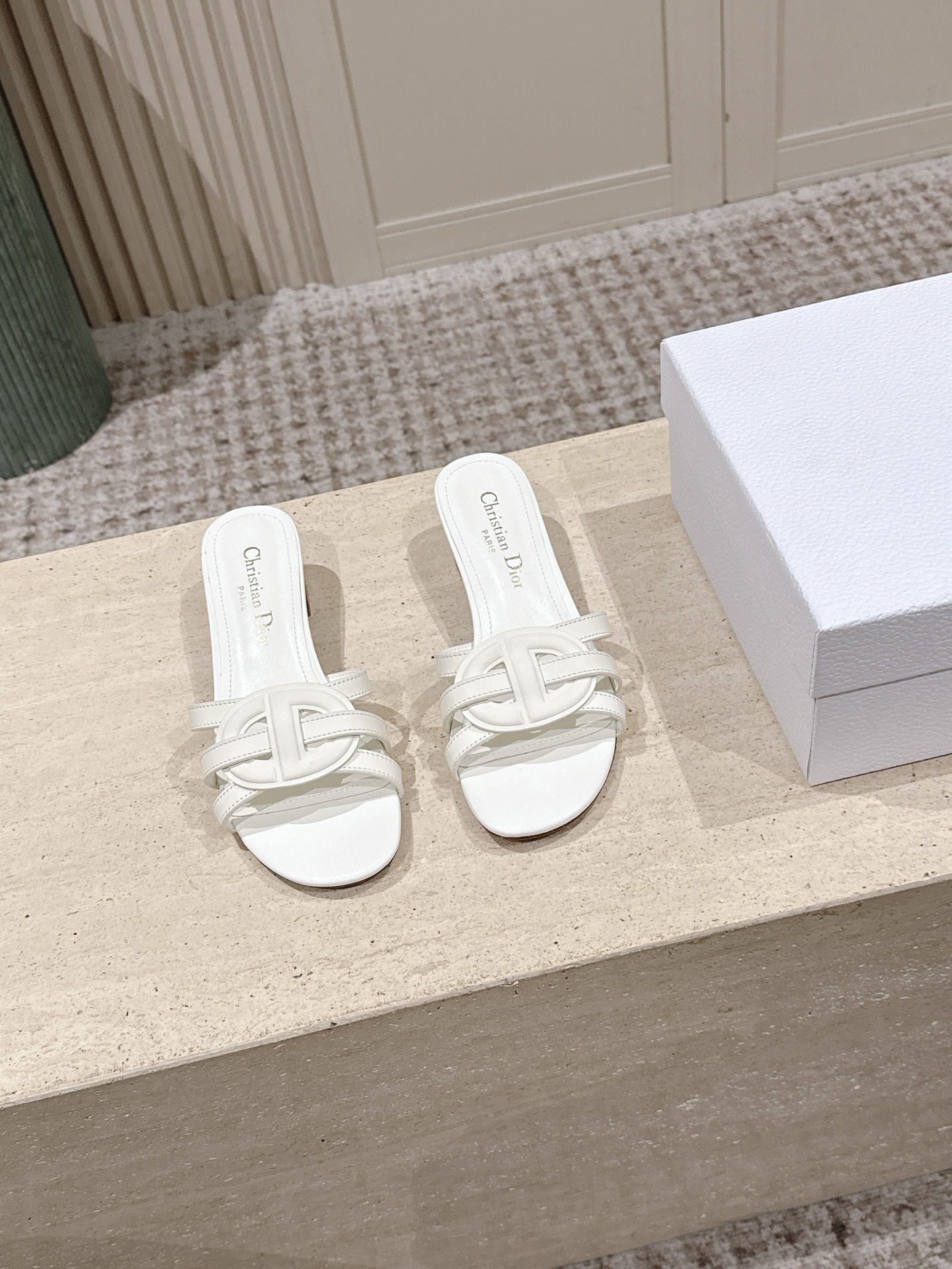 Dior Style Leather Women's Shoes style reference detail image 2 from source 785093