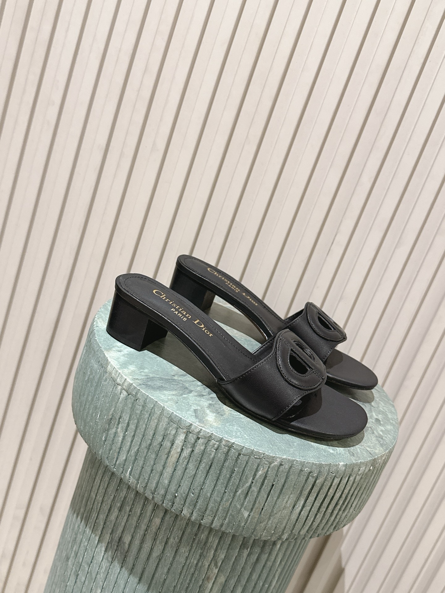 Dior Style Leather Women's Shoes style reference detail image 1 from source 785094