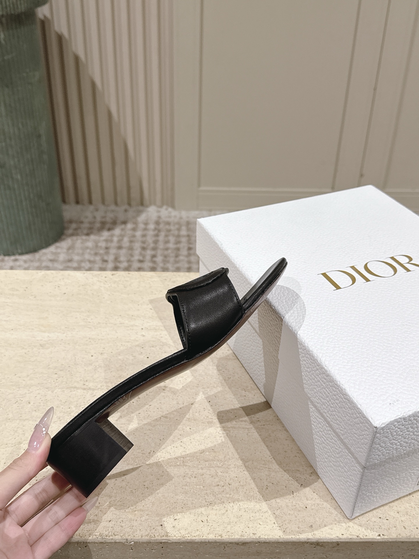 Dior Style Leather Women's Shoes style reference detail image 5 from source 785094