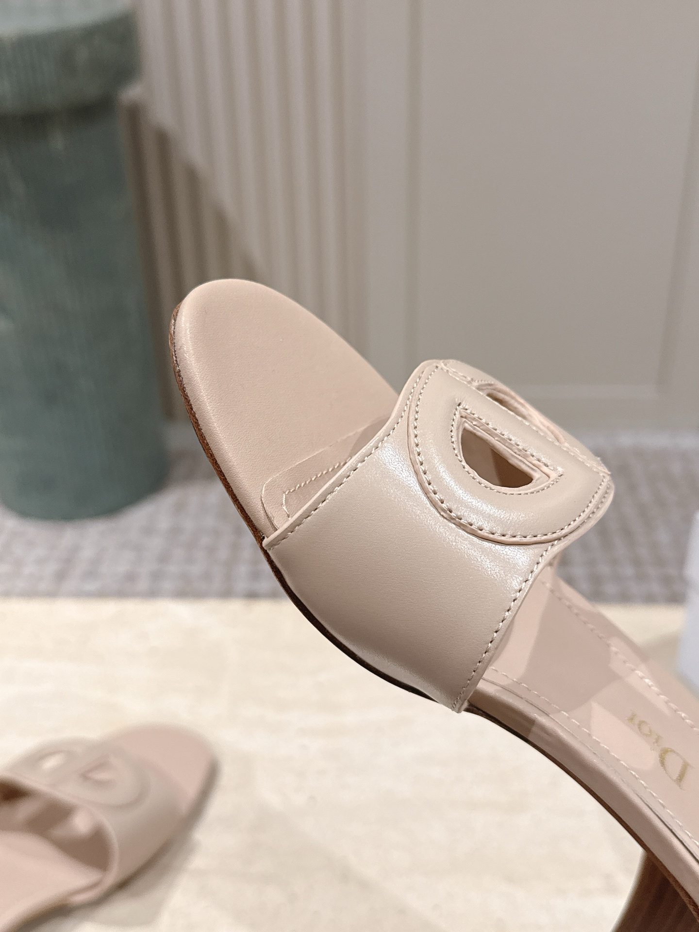 Dior Style Leather Women's Shoes style reference detail image 8 from source 785095
