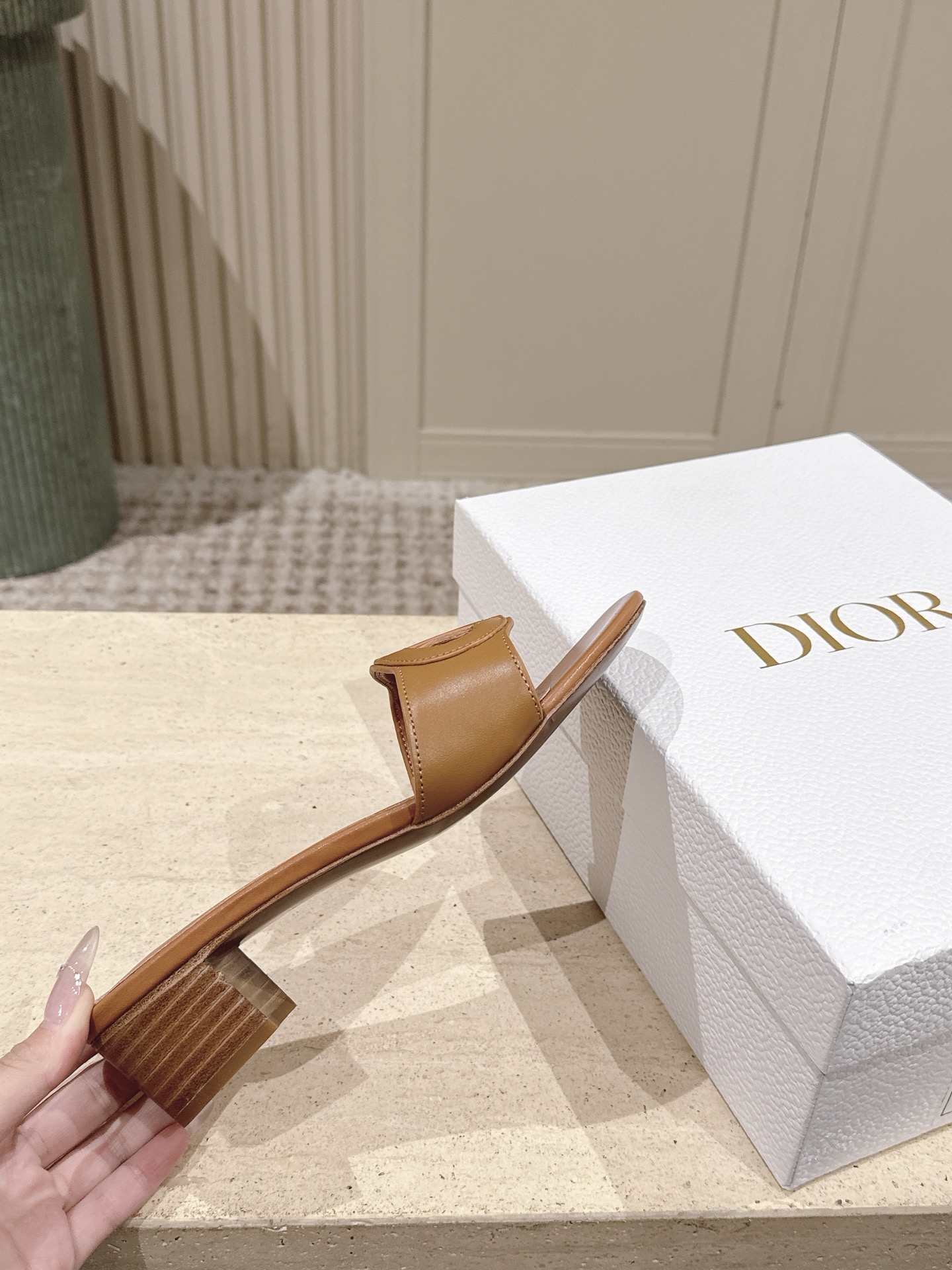 Dior Style Leather Women's Shoes style reference detail image 5 from source 785096