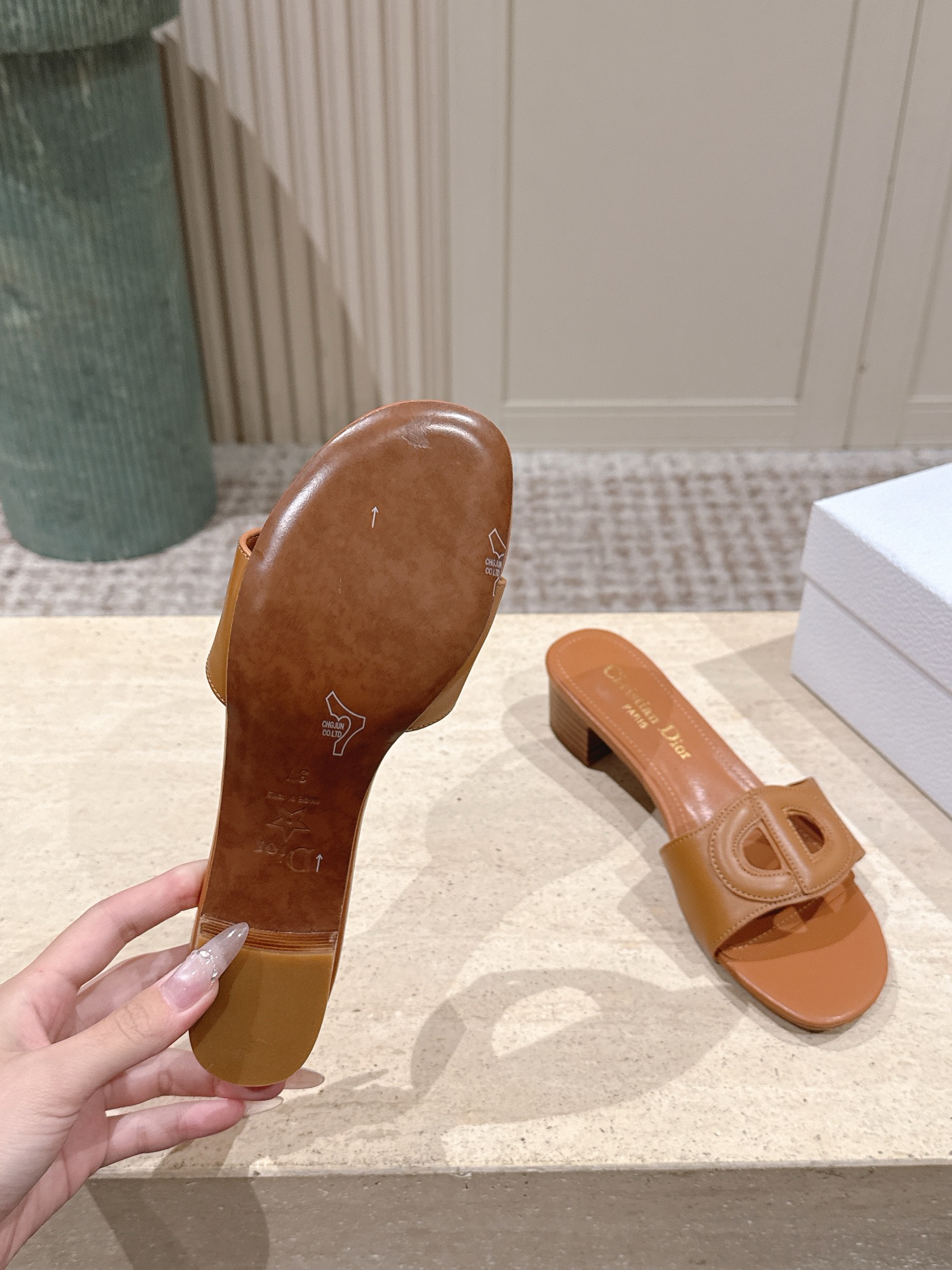 Dior Style Leather Women's Shoes style reference detail image 9 from source 785096