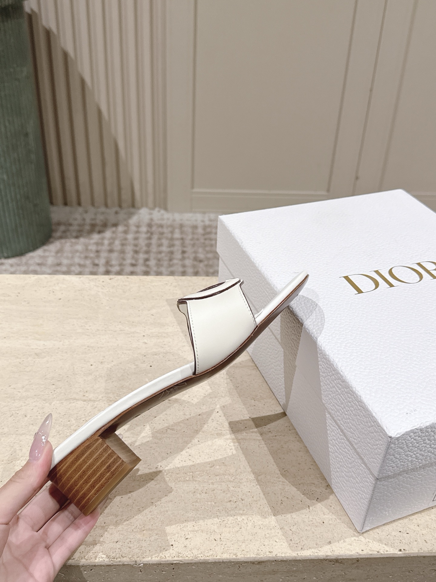 Dior Style Leather Women's Shoes style reference detail image 5 from source 785097