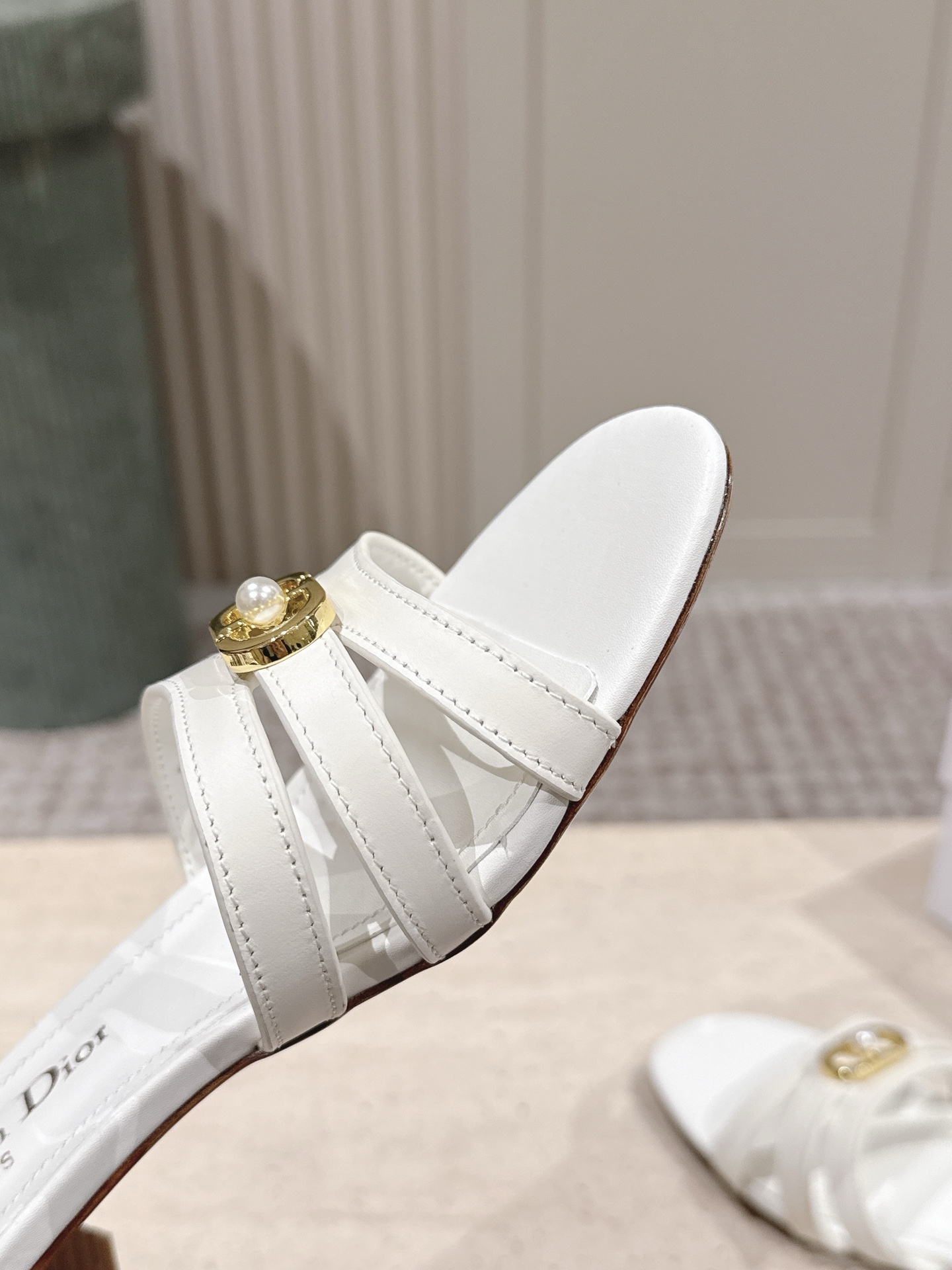 Dior Style Leather Women's Shoes style reference detail image 7 from source 785098