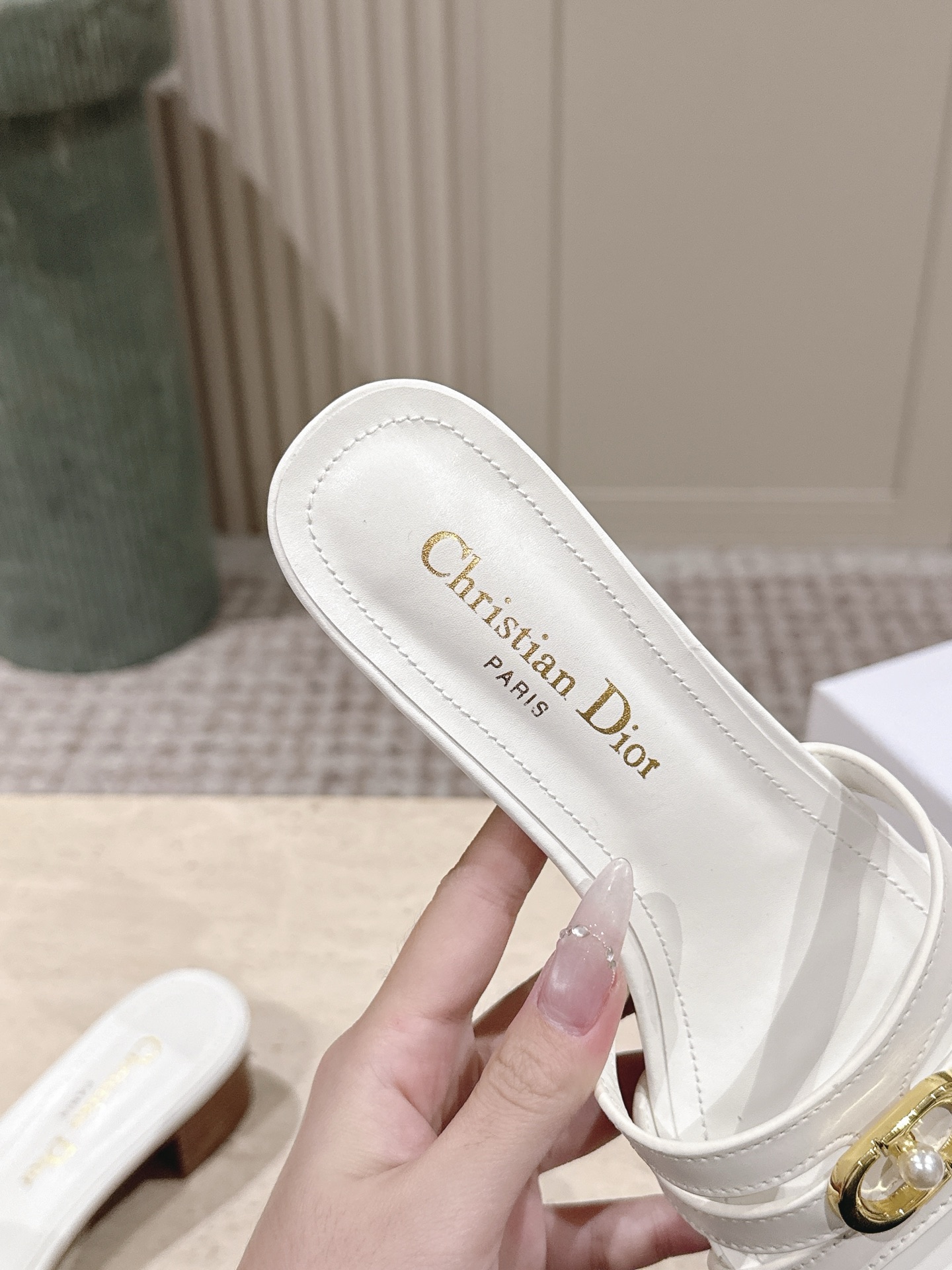 Dior Style Leather Women's Shoes style reference detail image 6 from source 785098
