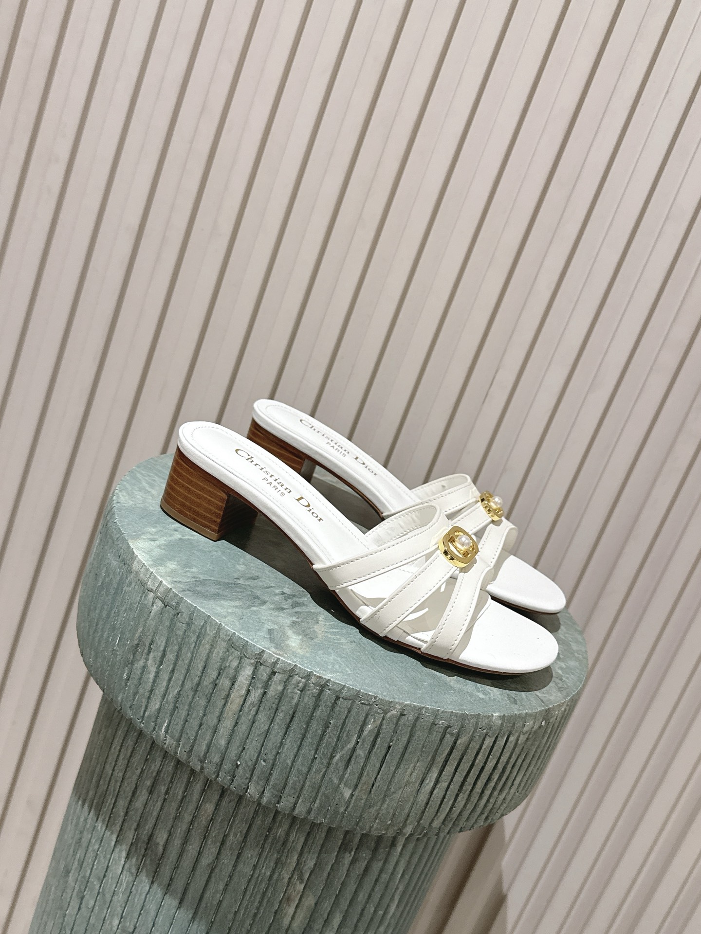 Dior Style Leather Women's Shoes style reference detail image 1 from source 785098