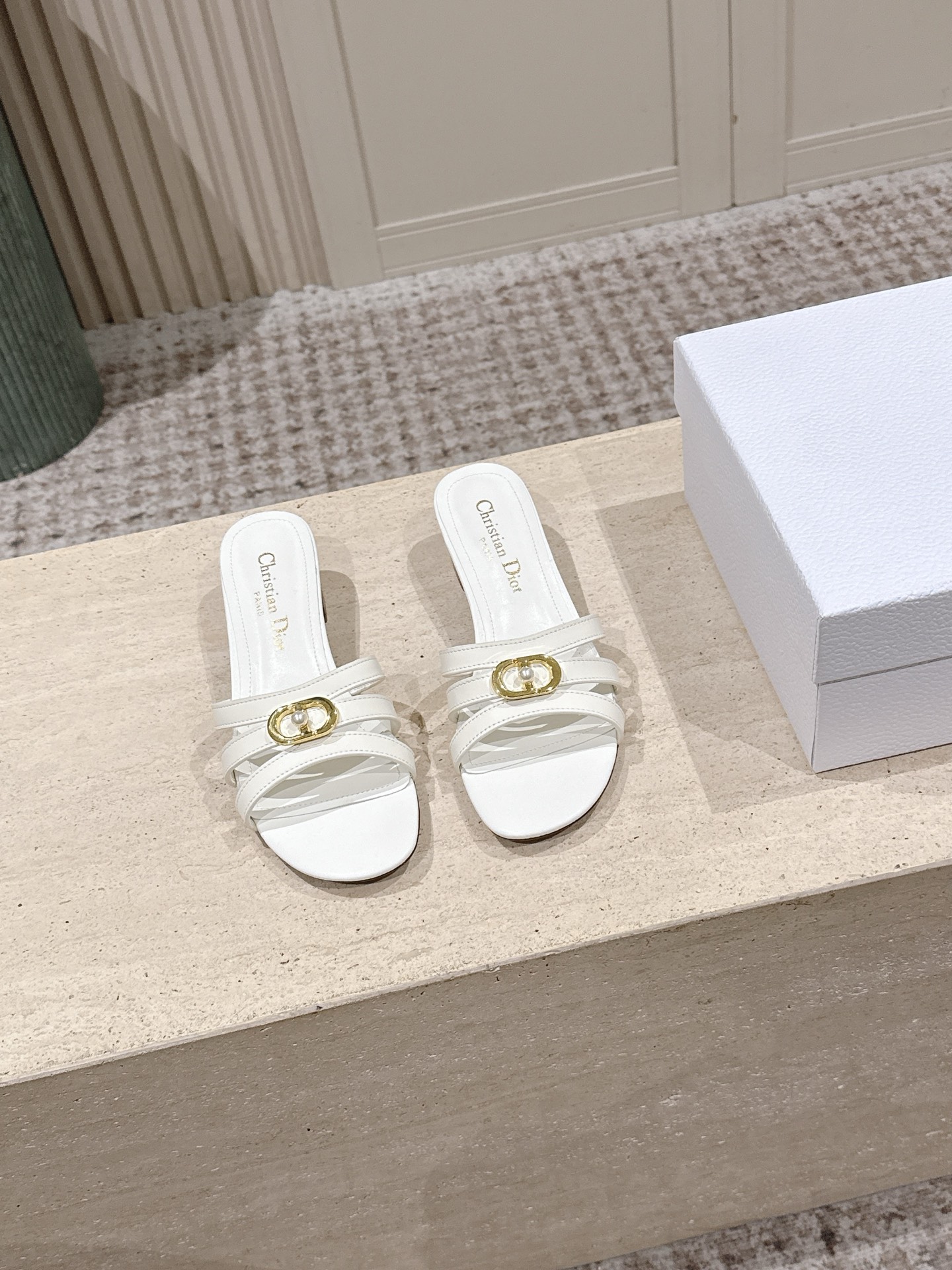 Dior Style Leather Women's Shoes style reference detail image 2 from source 785098