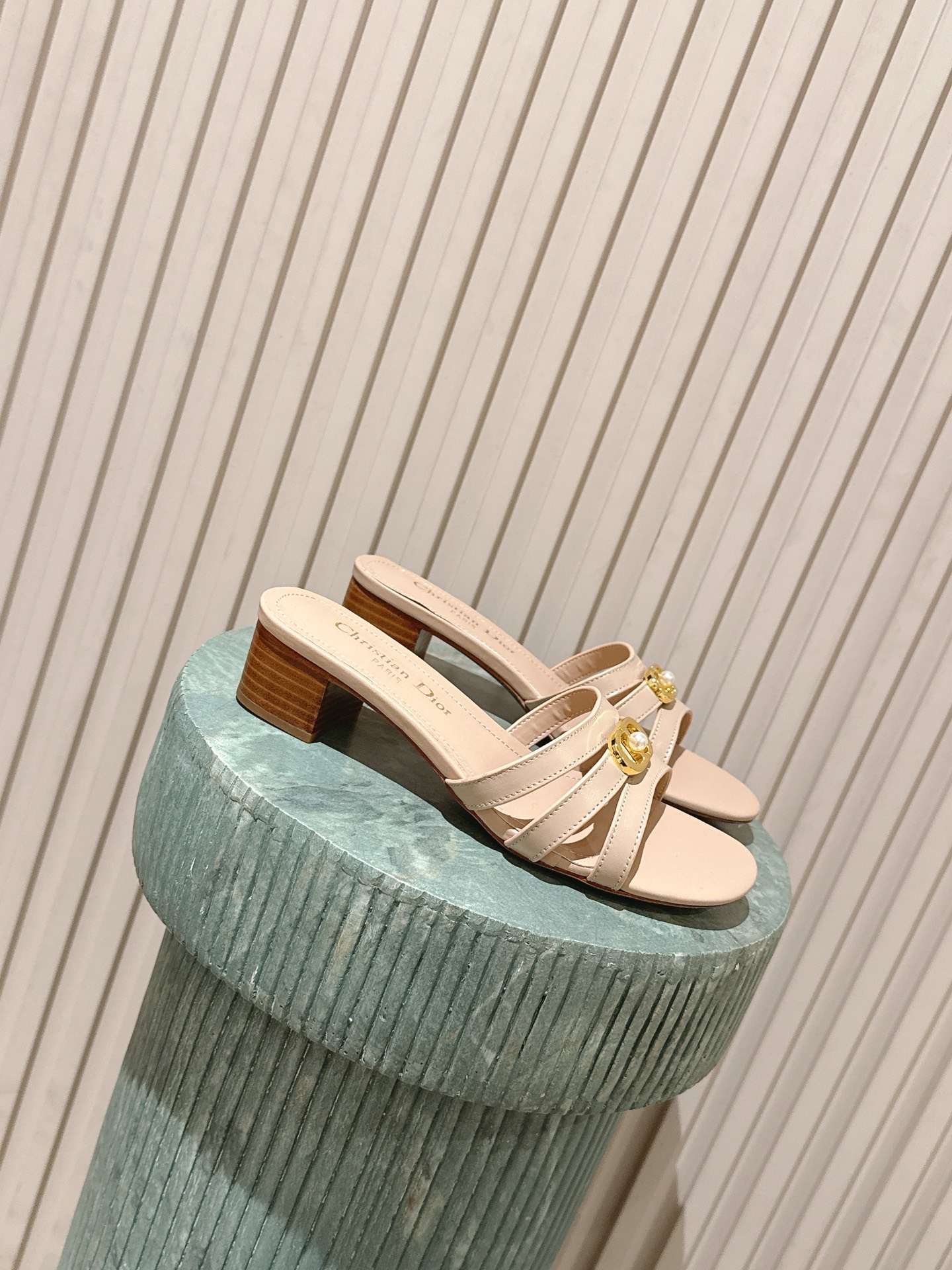 Dior Style Leather Women's Shoes style reference detail image 1 from source 785099