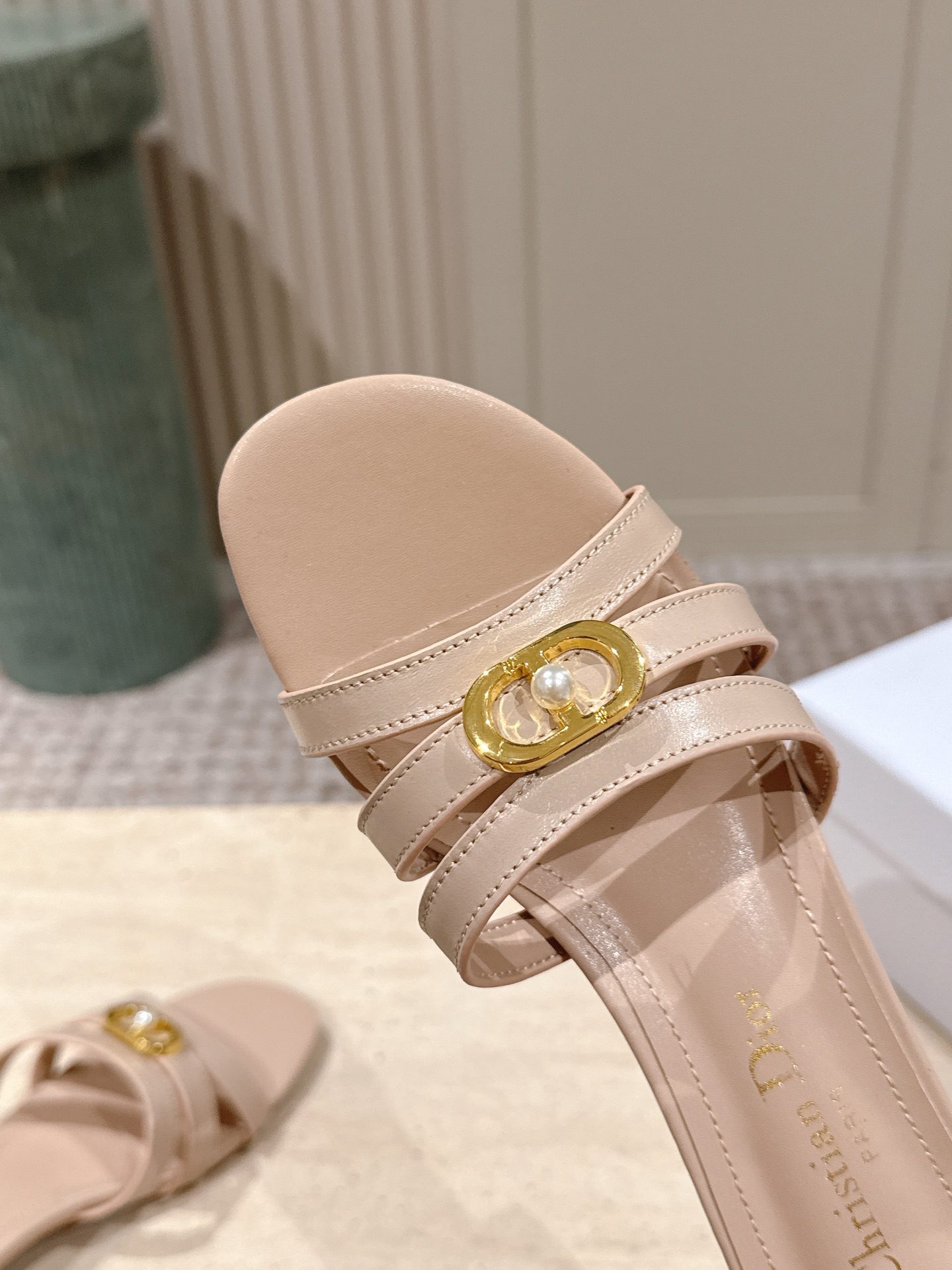 Dior Style Leather Women's Shoes style reference detail image 8 from source 785099