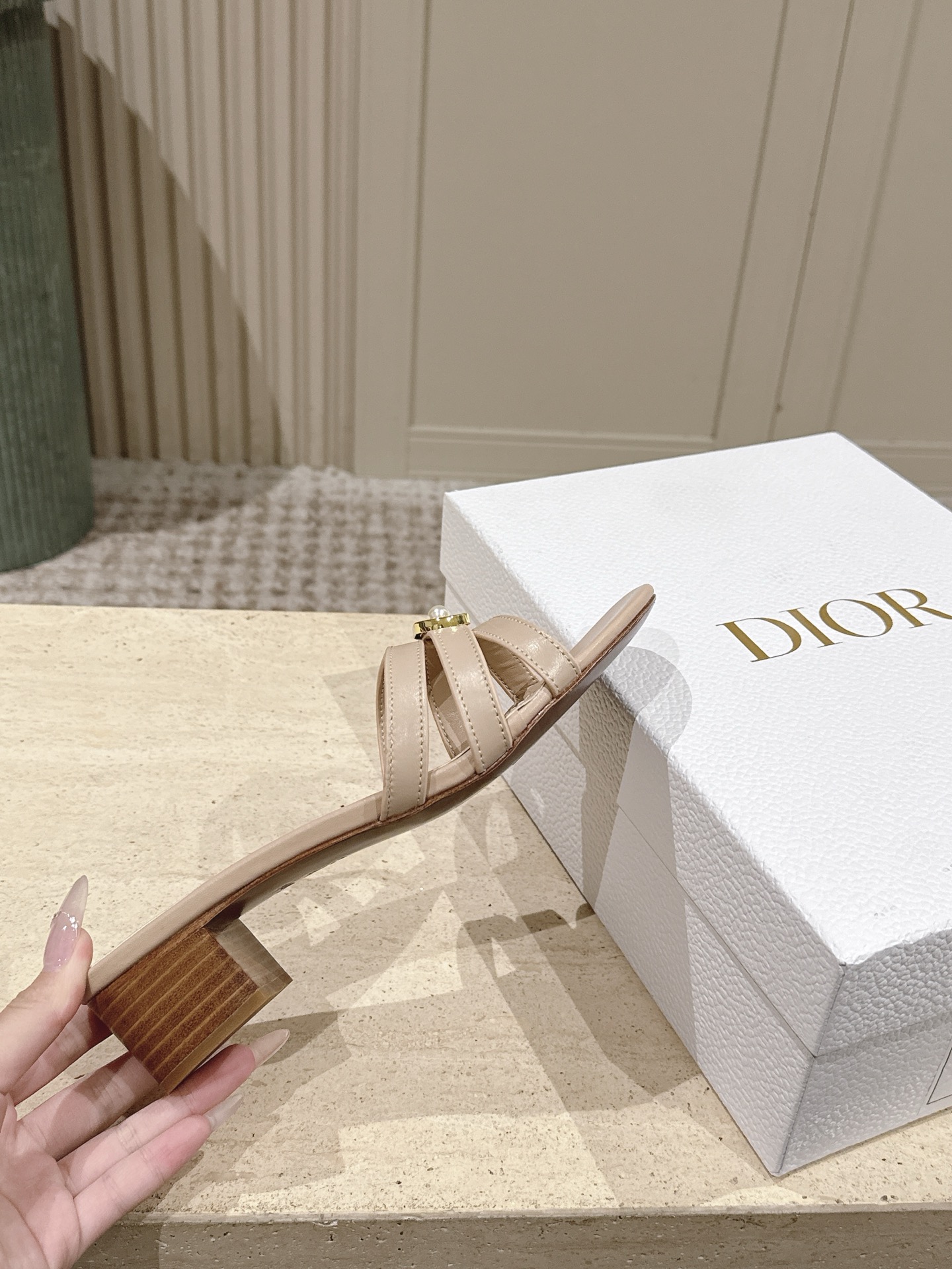 Dior Style Leather Women's Shoes style reference detail image 5 from source 785099