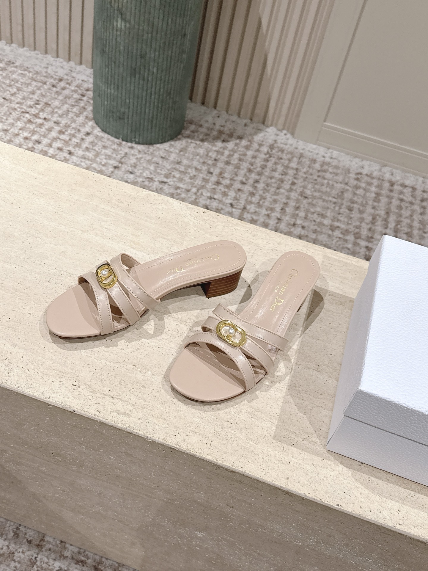 Dior Style Leather Women's Shoes style reference detail image 3 from source 785099