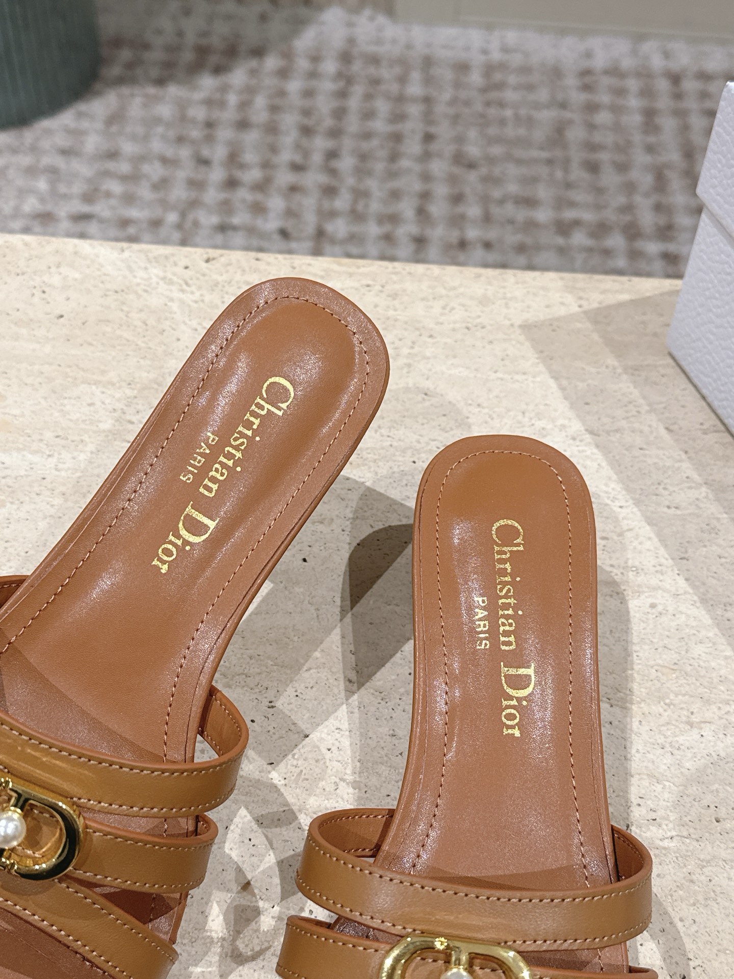 Dior Style Leather Women's Shoes style reference detail image 6 from source 785100