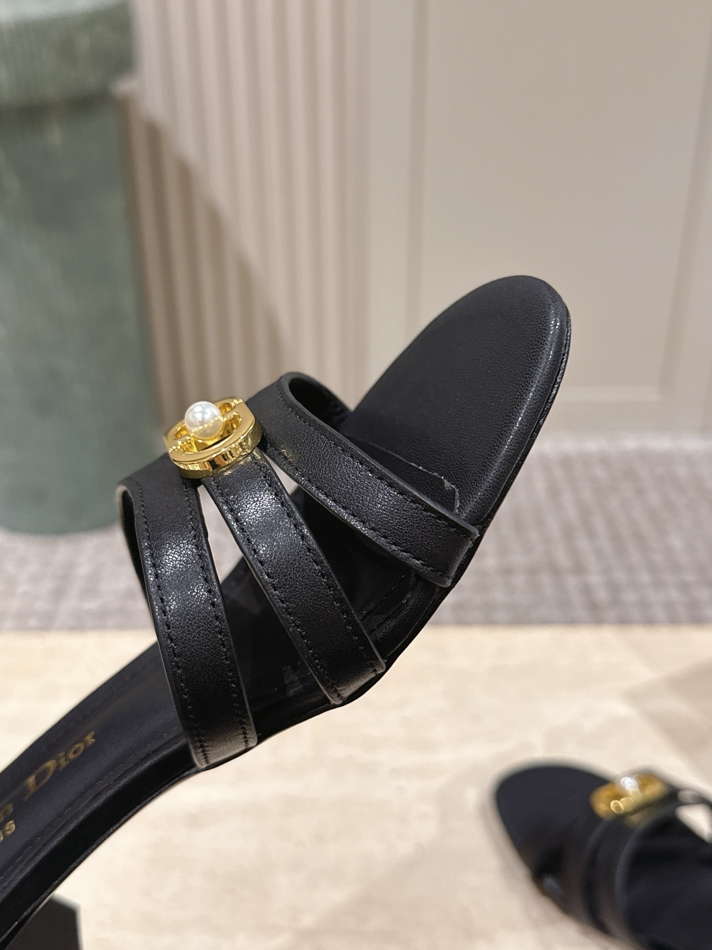 Dior Style Leather Women's Shoes style reference detail image 8 from source 785101